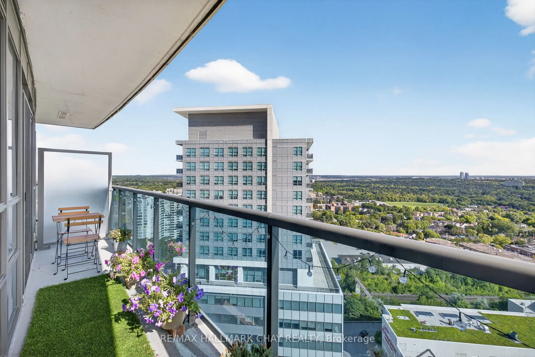 7171 Yonge Street, #2105