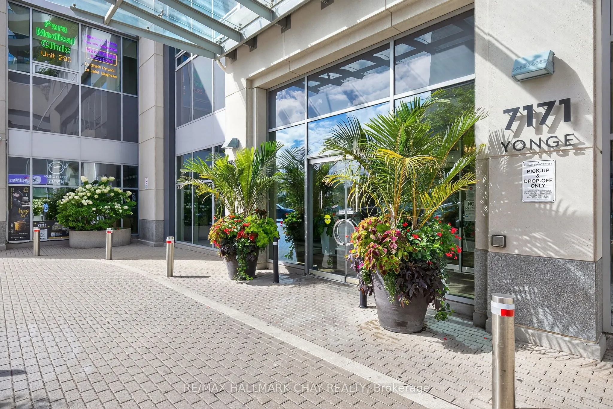 7171 Yonge Street, #2105