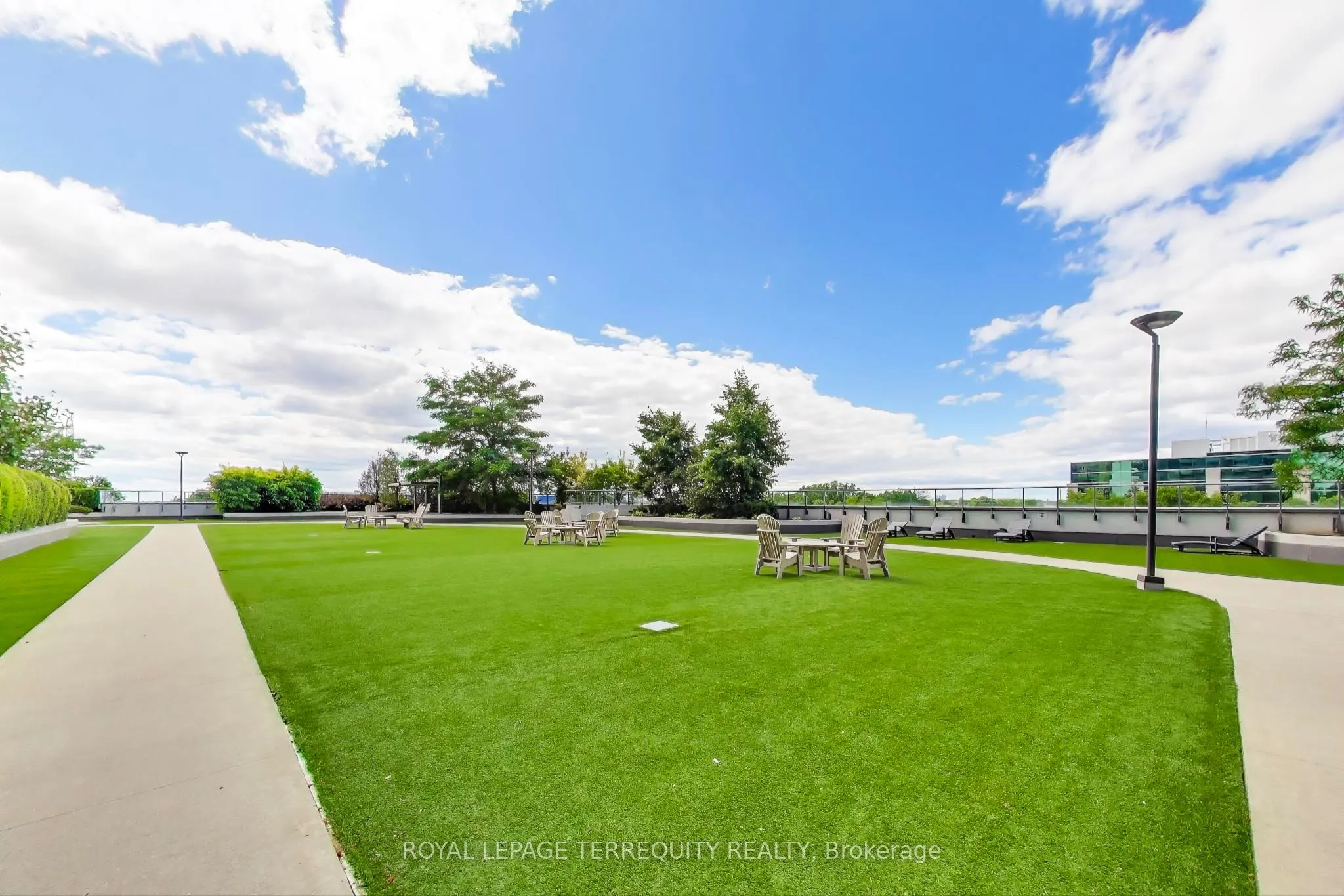65 Oneida Crescent, #1101