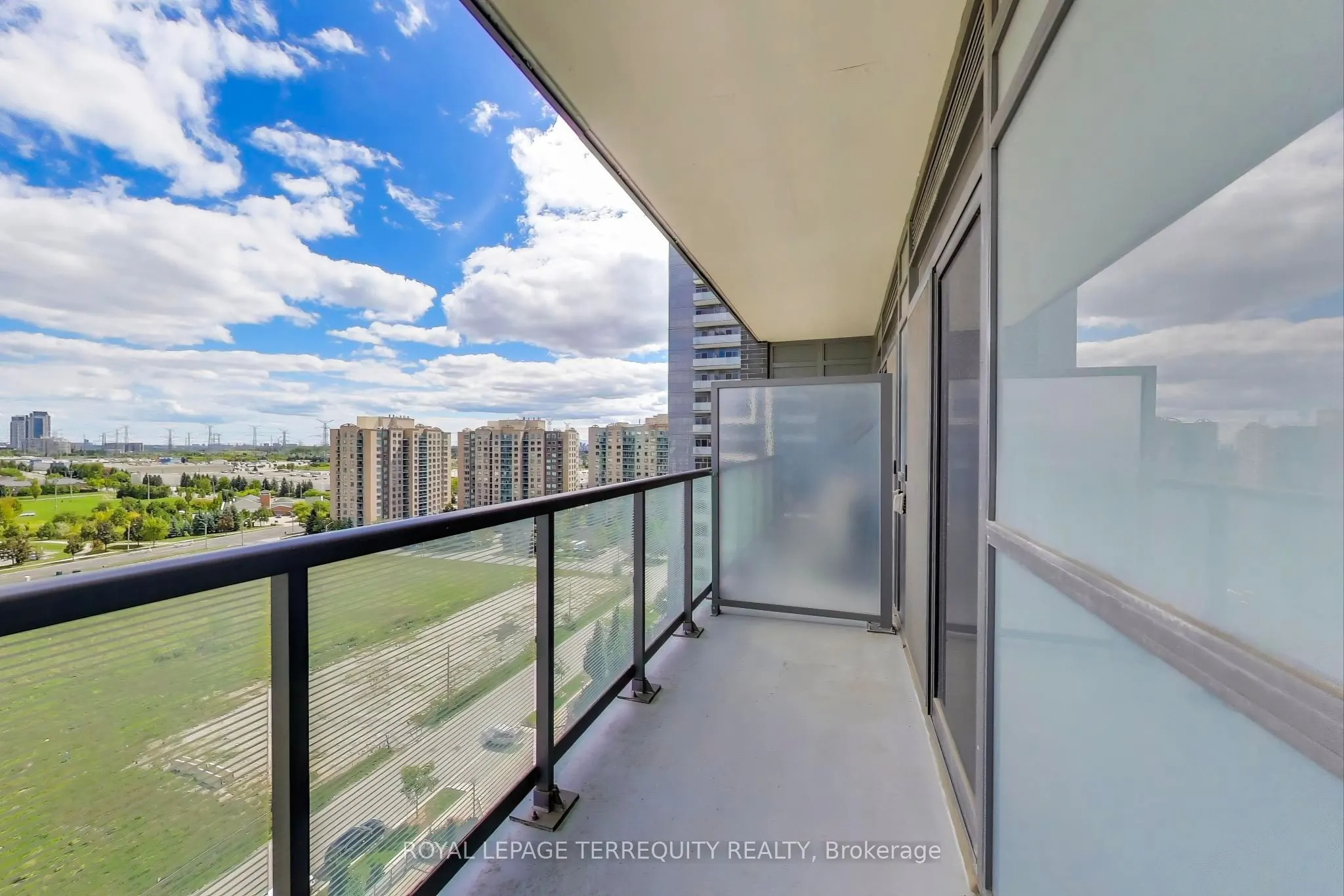 65 Oneida Crescent, #1101