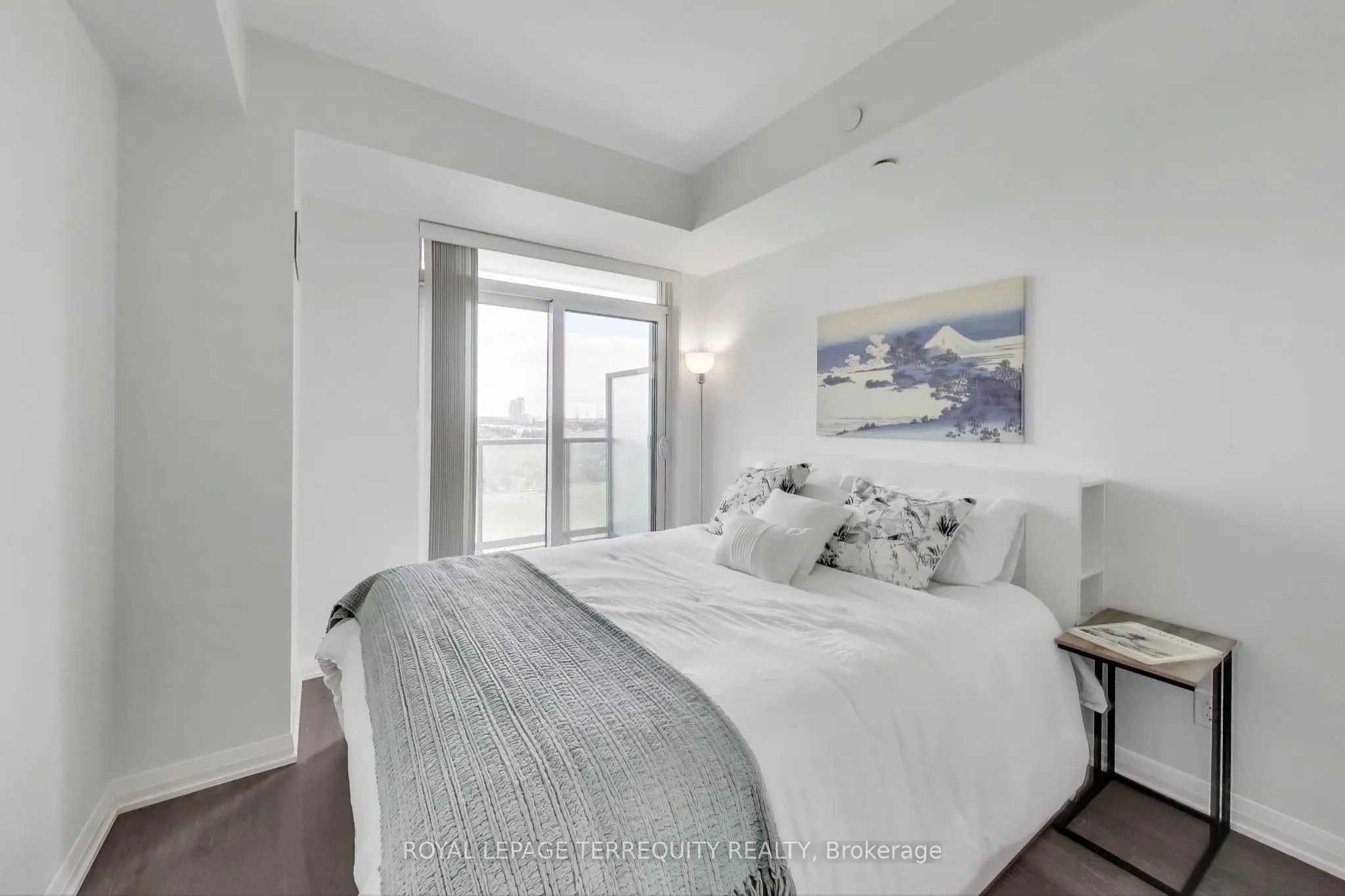 65 Oneida Crescent, #1101