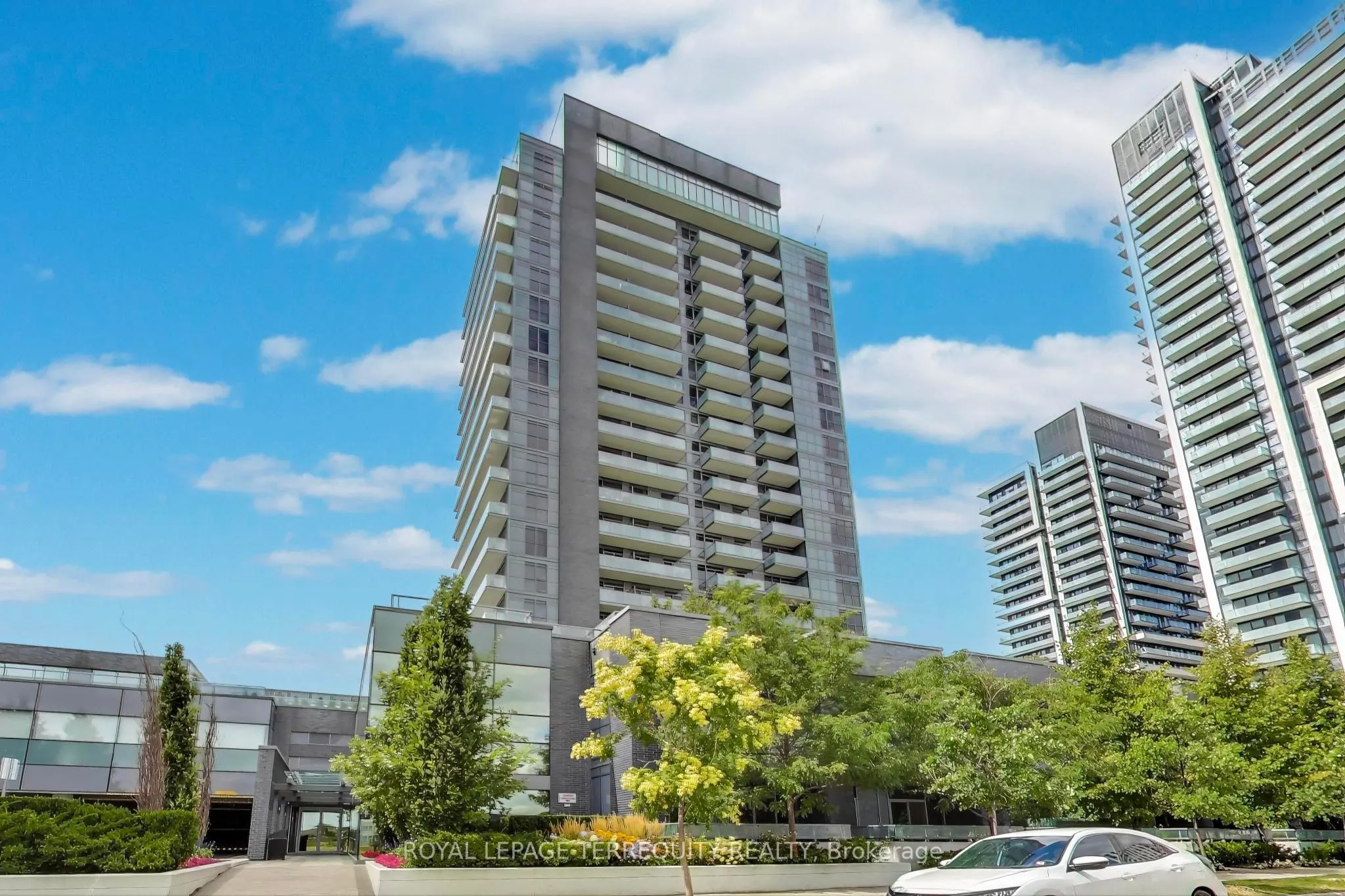 65 Oneida Crescent, #1101