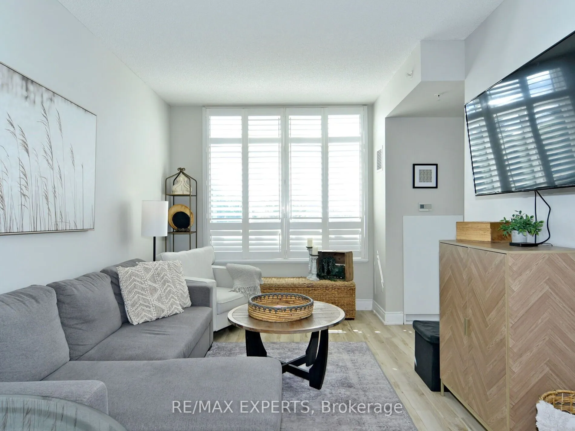 2396 Major Mackenzie Drive, #207