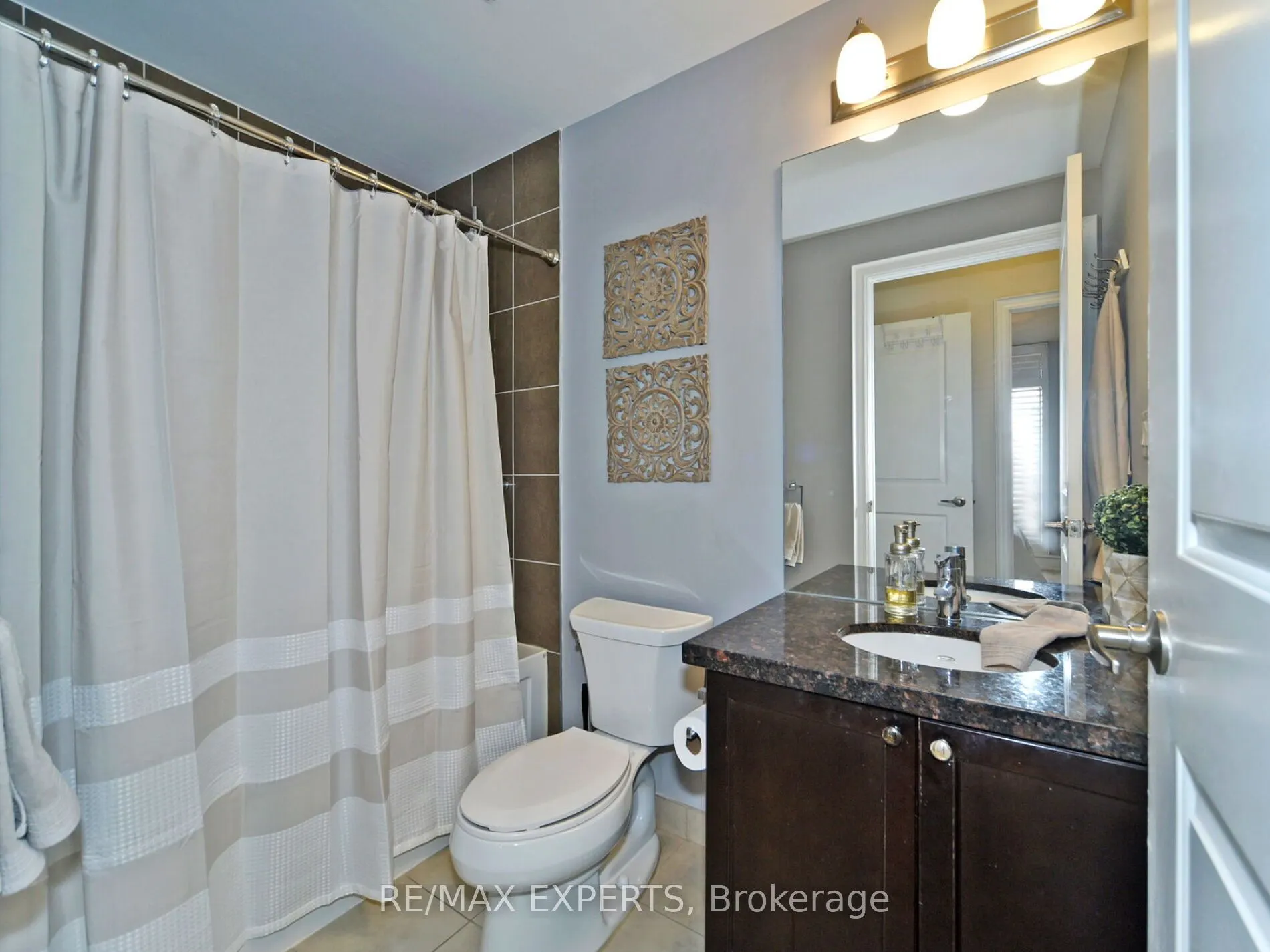 2396 Major Mackenzie Drive, #207