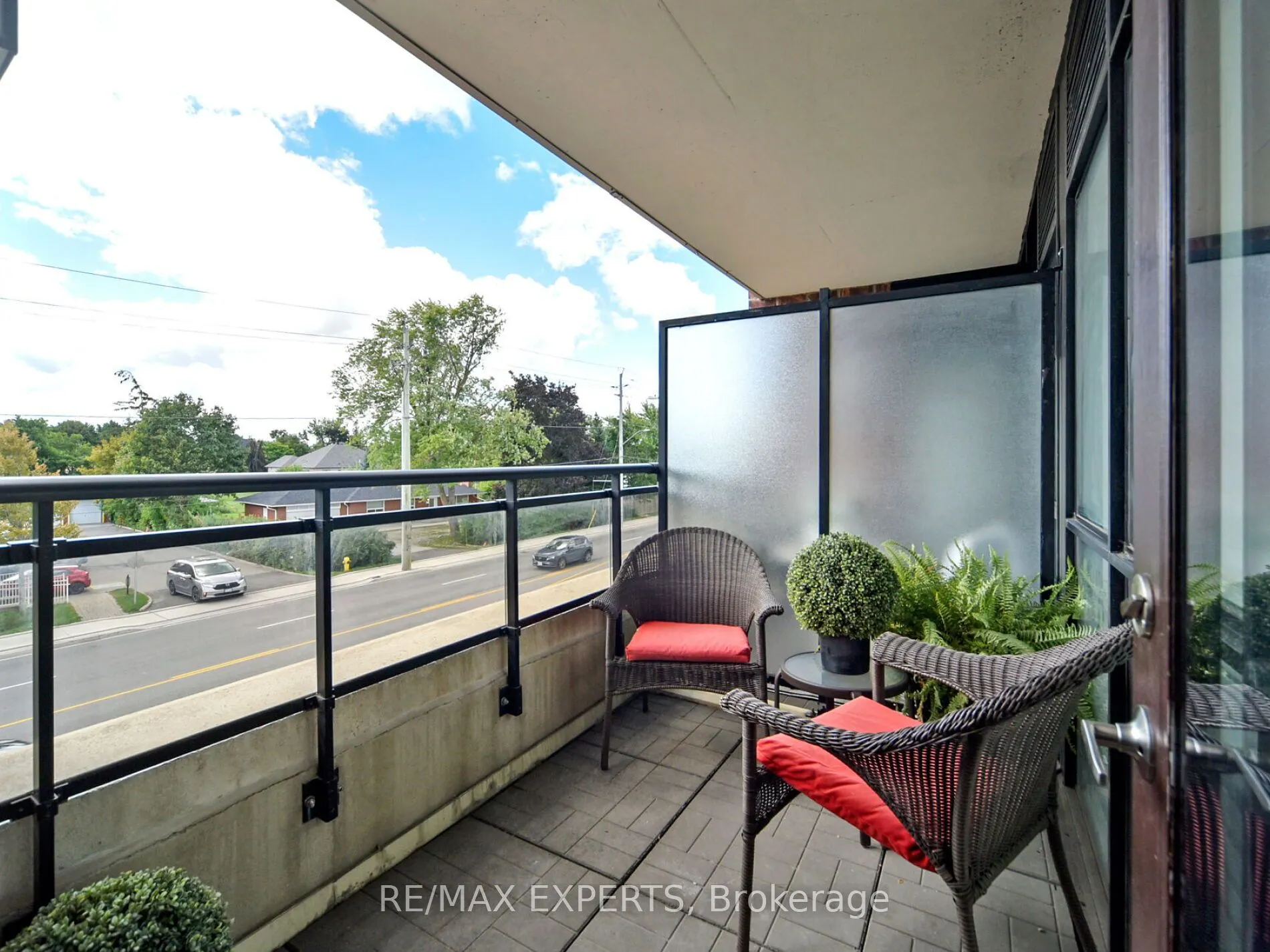 2396 Major Mackenzie Drive, #207