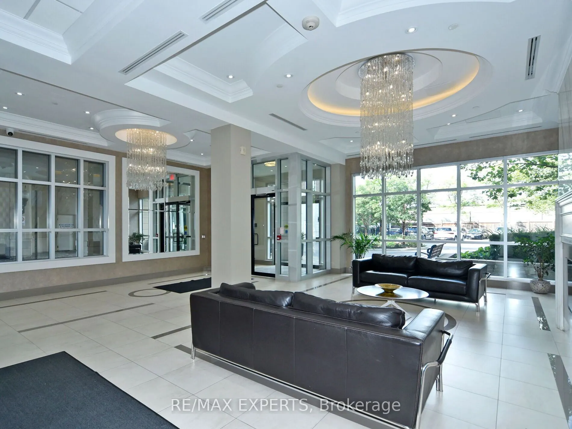 2396 Major Mackenzie Drive, #207