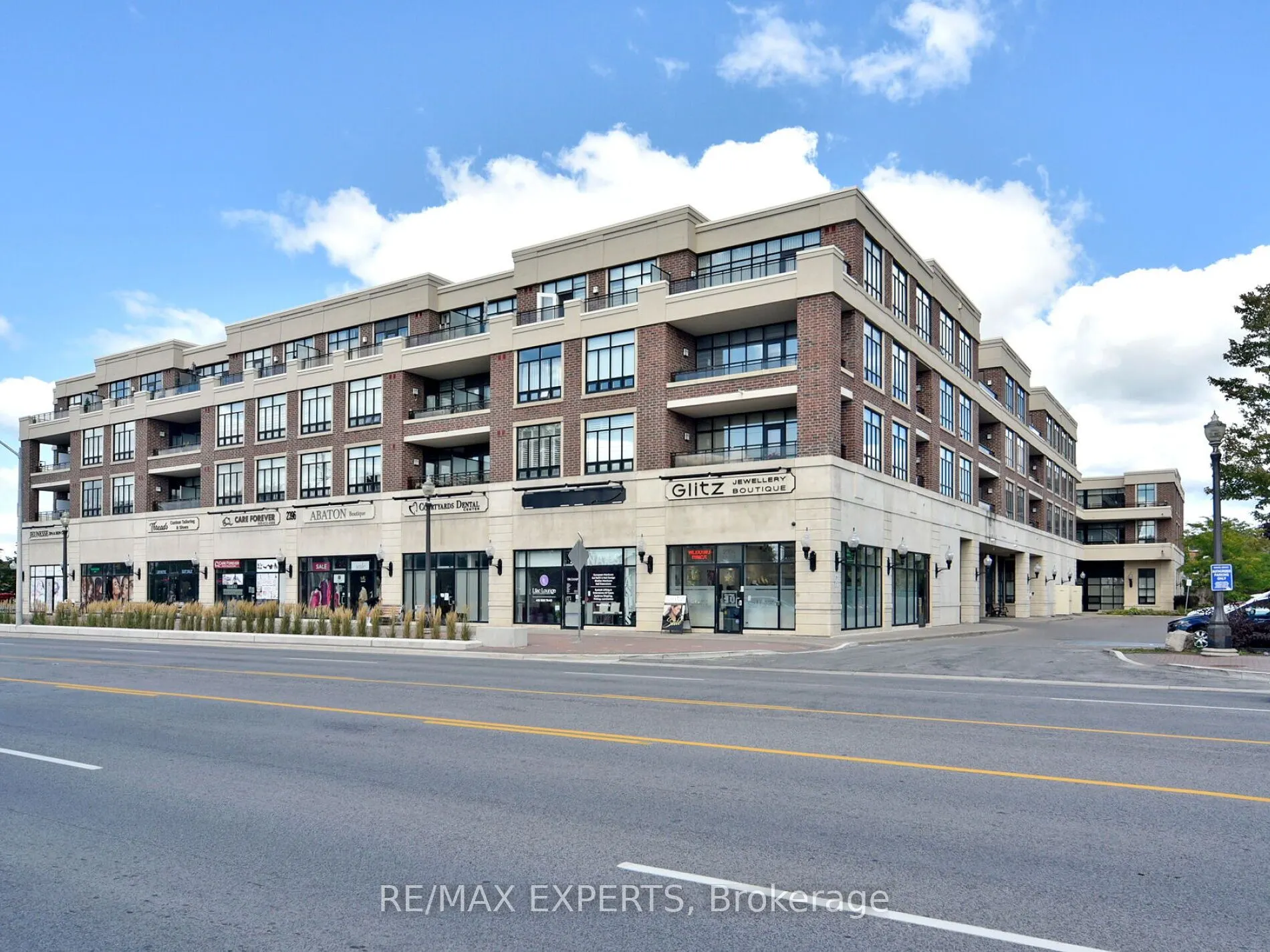 2396 Major Mackenzie Drive, #207