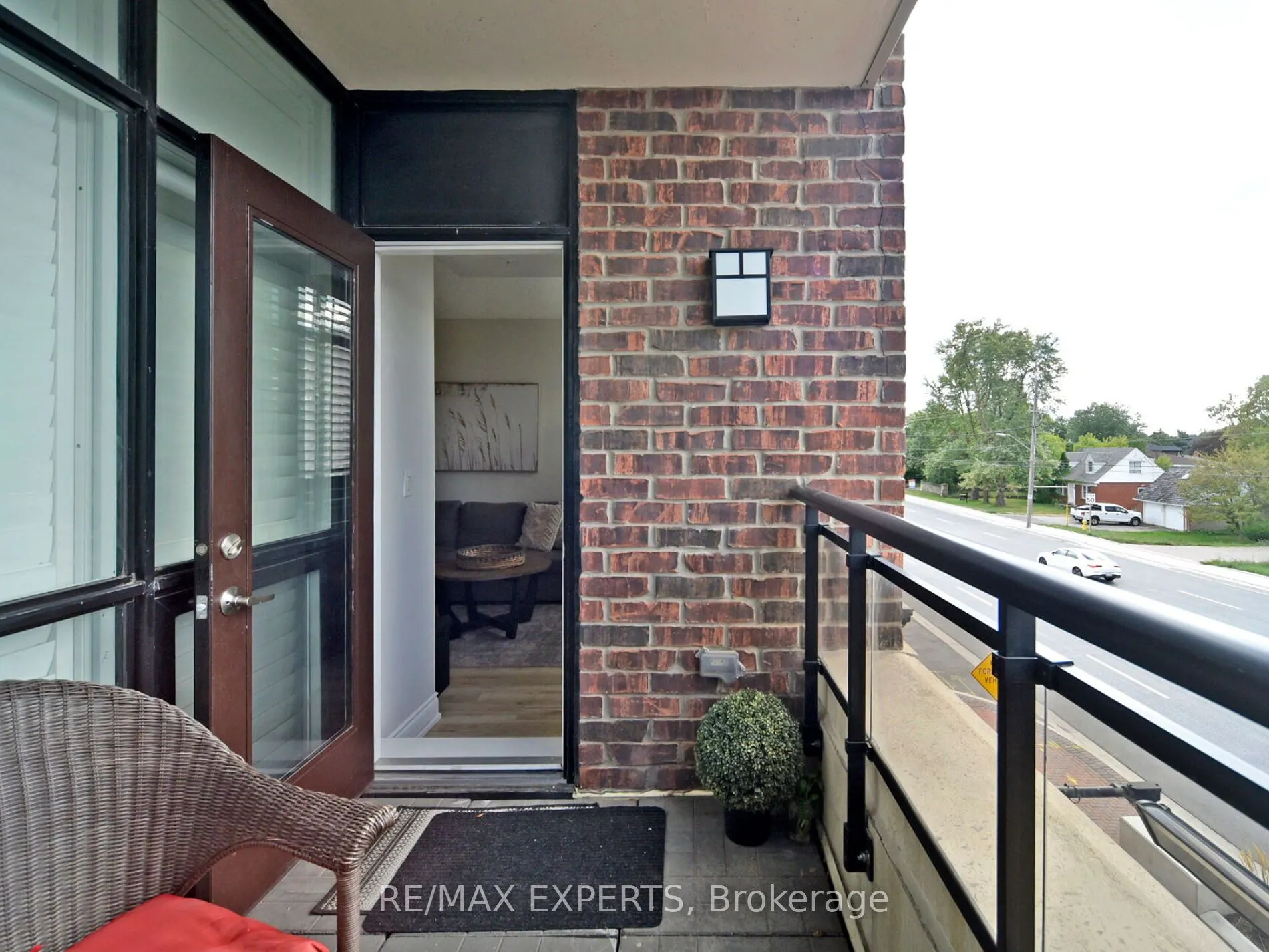2396 Major Mackenzie Drive, #207