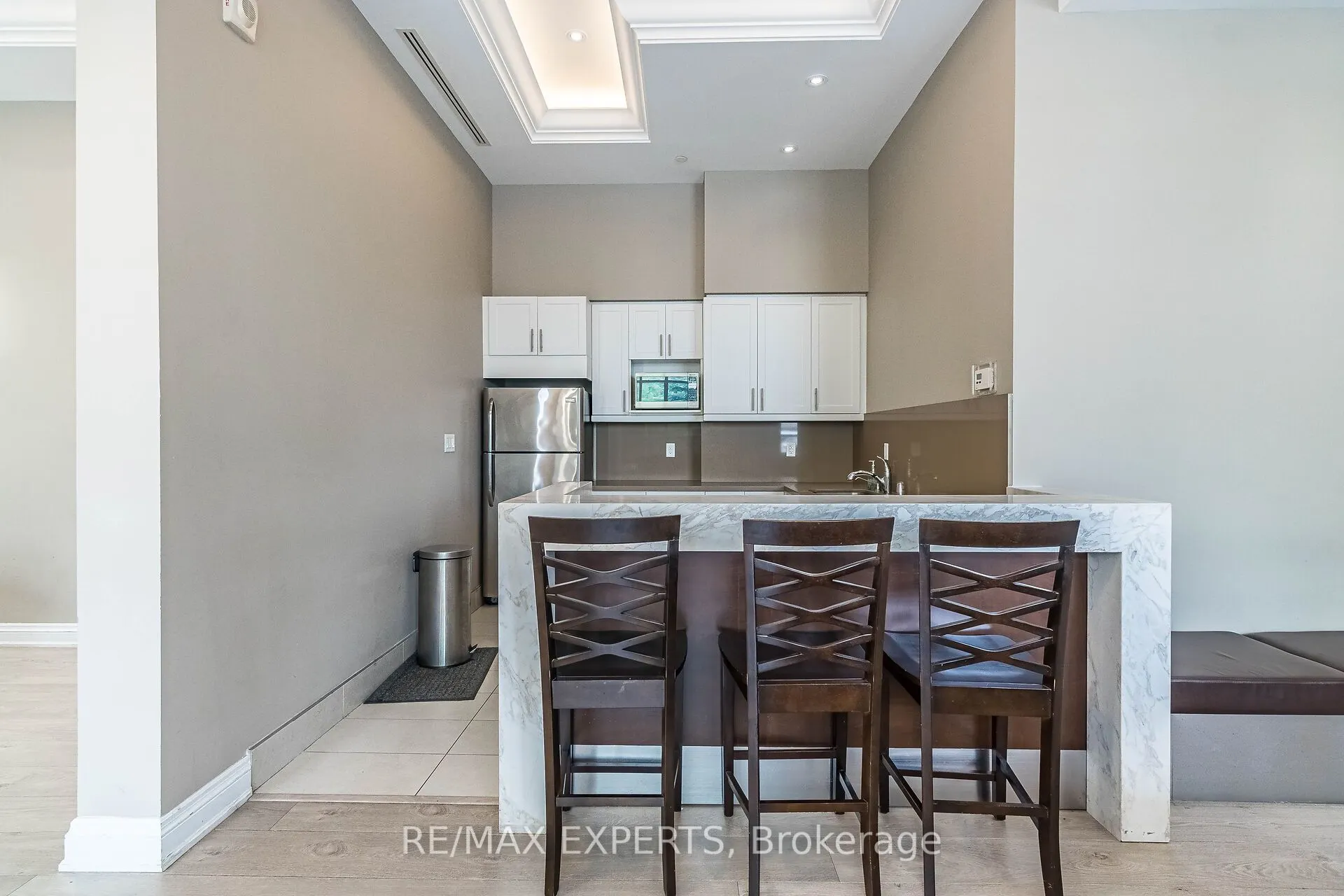 2396 Major Mackenzie Drive, #207