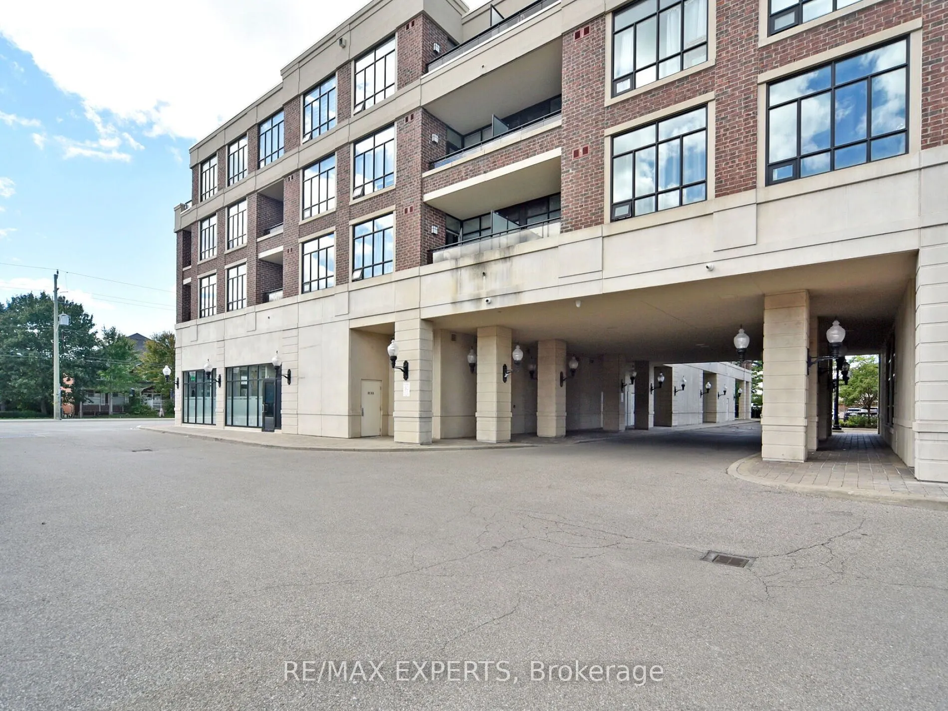 2396 Major Mackenzie Drive, #207