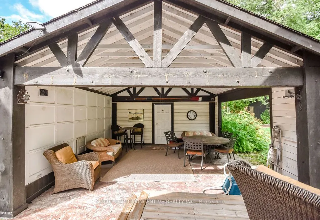 3528 Glenhaven Beach Road