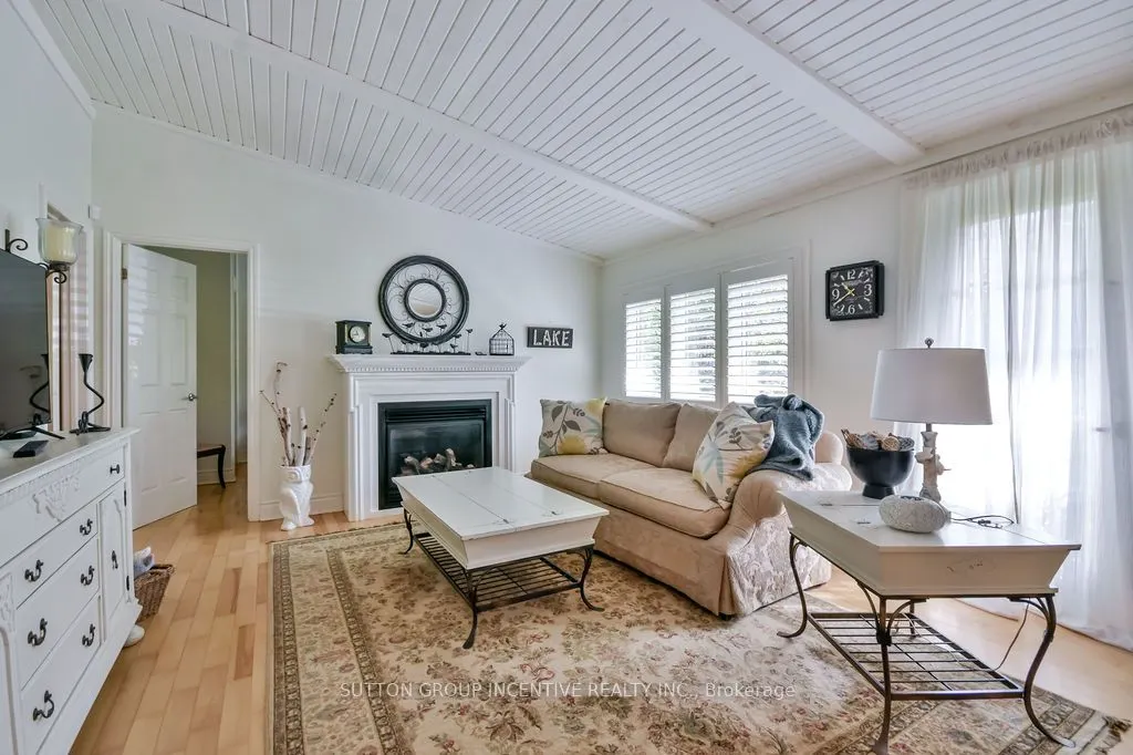 3528 Glenhaven Beach Road