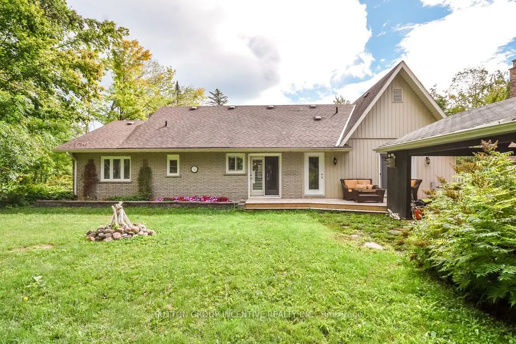 3528 Glenhaven Beach Road