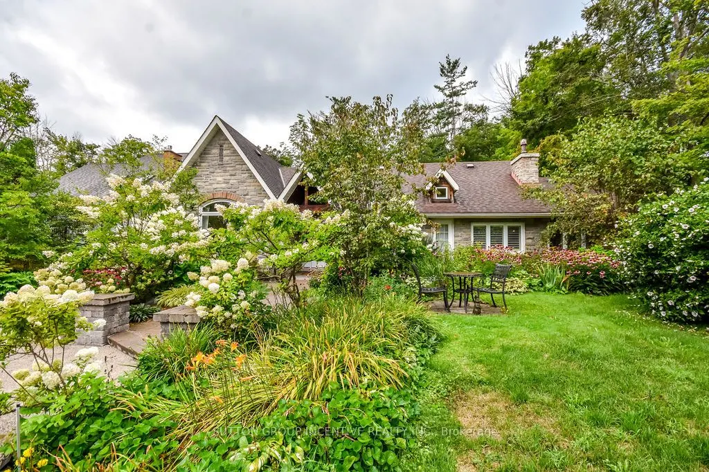 3528 Glenhaven Beach Road