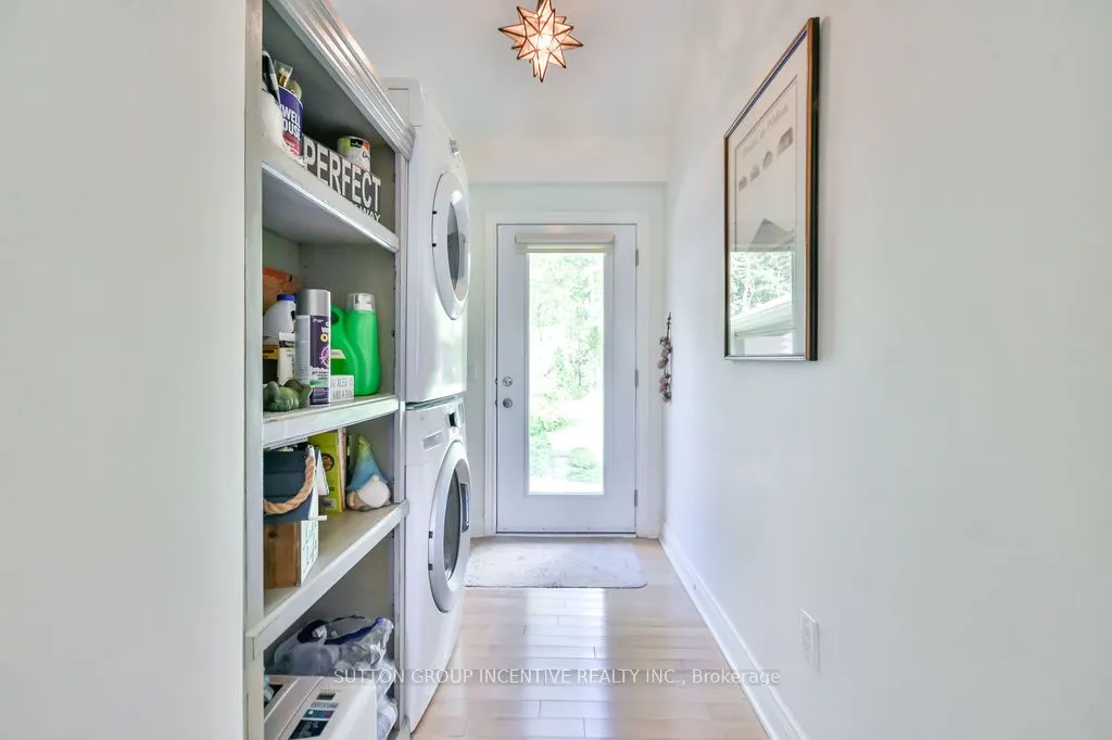3528 Glenhaven Beach Road