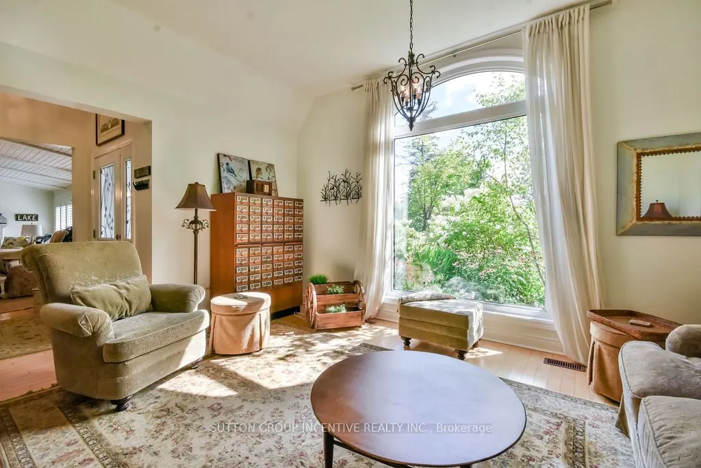 3528 Glenhaven Beach Road
