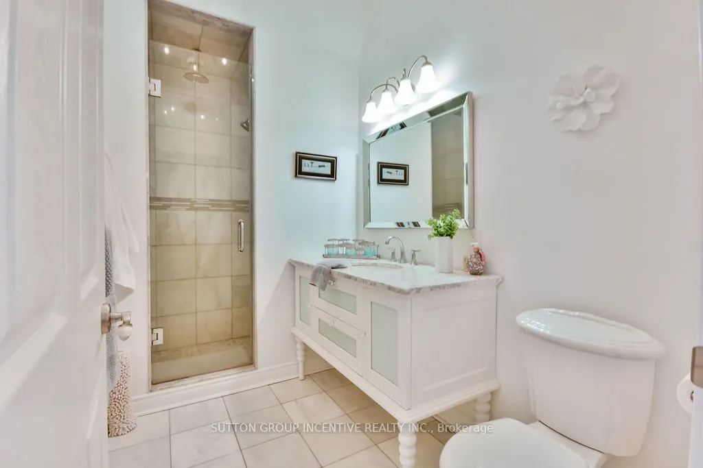 3528 Glenhaven Beach Road