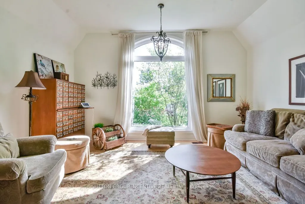3528 Glenhaven Beach Road