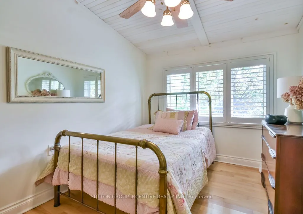 3528 Glenhaven Beach Road