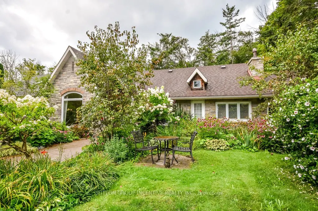 3528 Glenhaven Beach Road