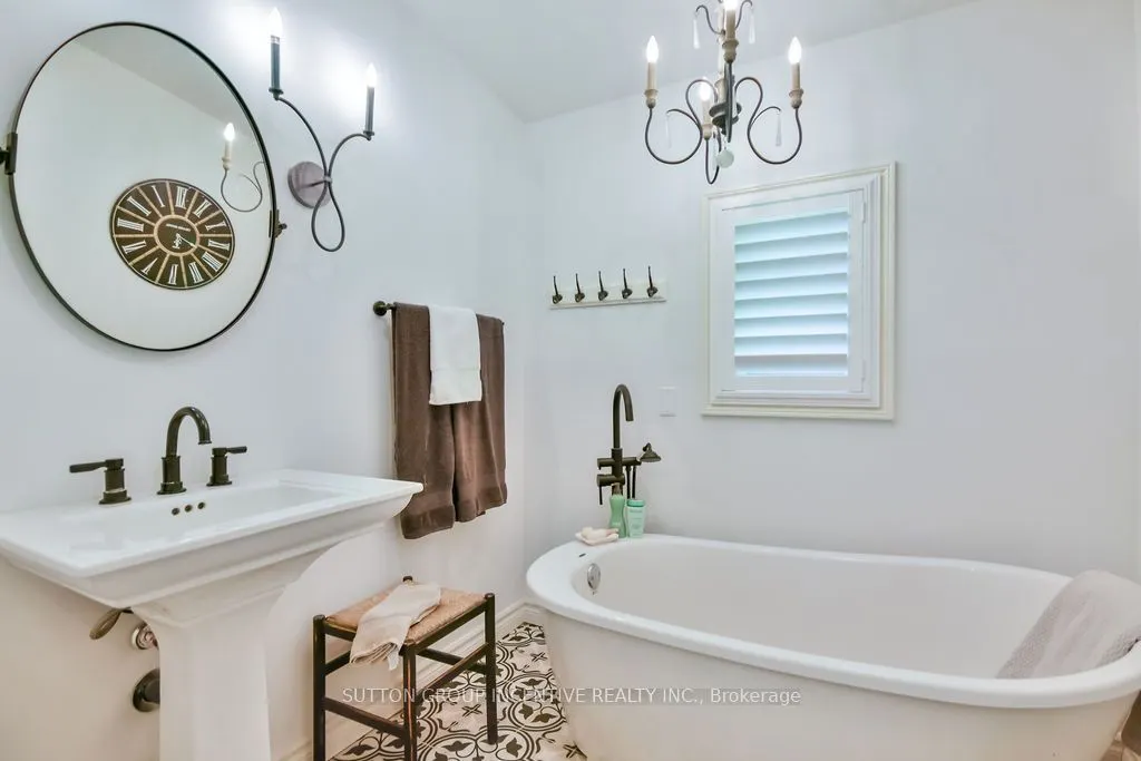 3528 Glenhaven Beach Road
