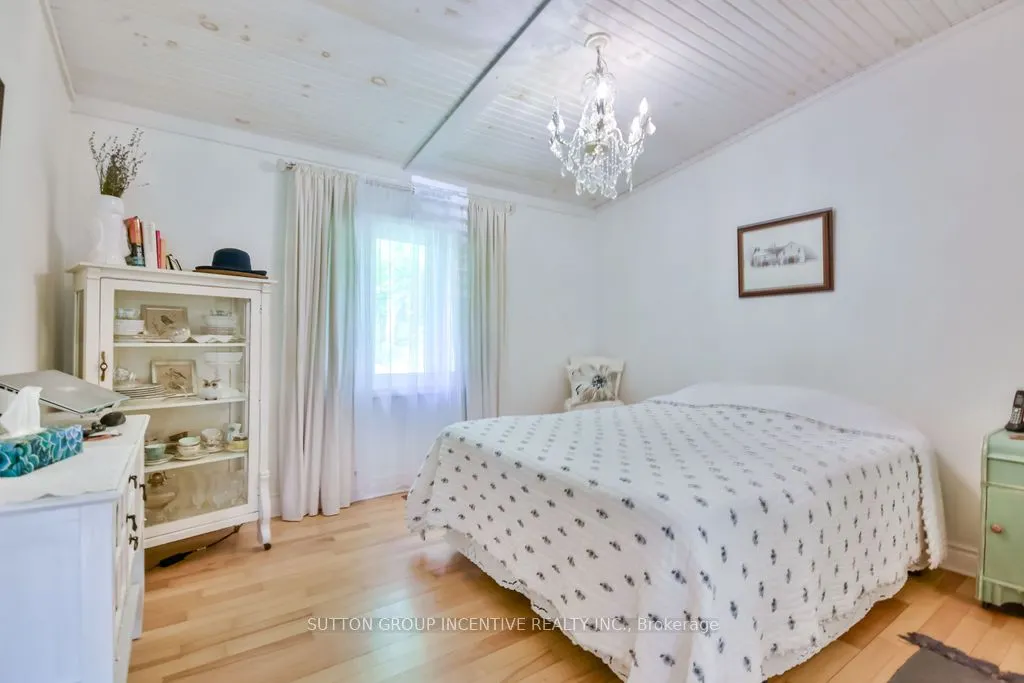 3528 Glenhaven Beach Road