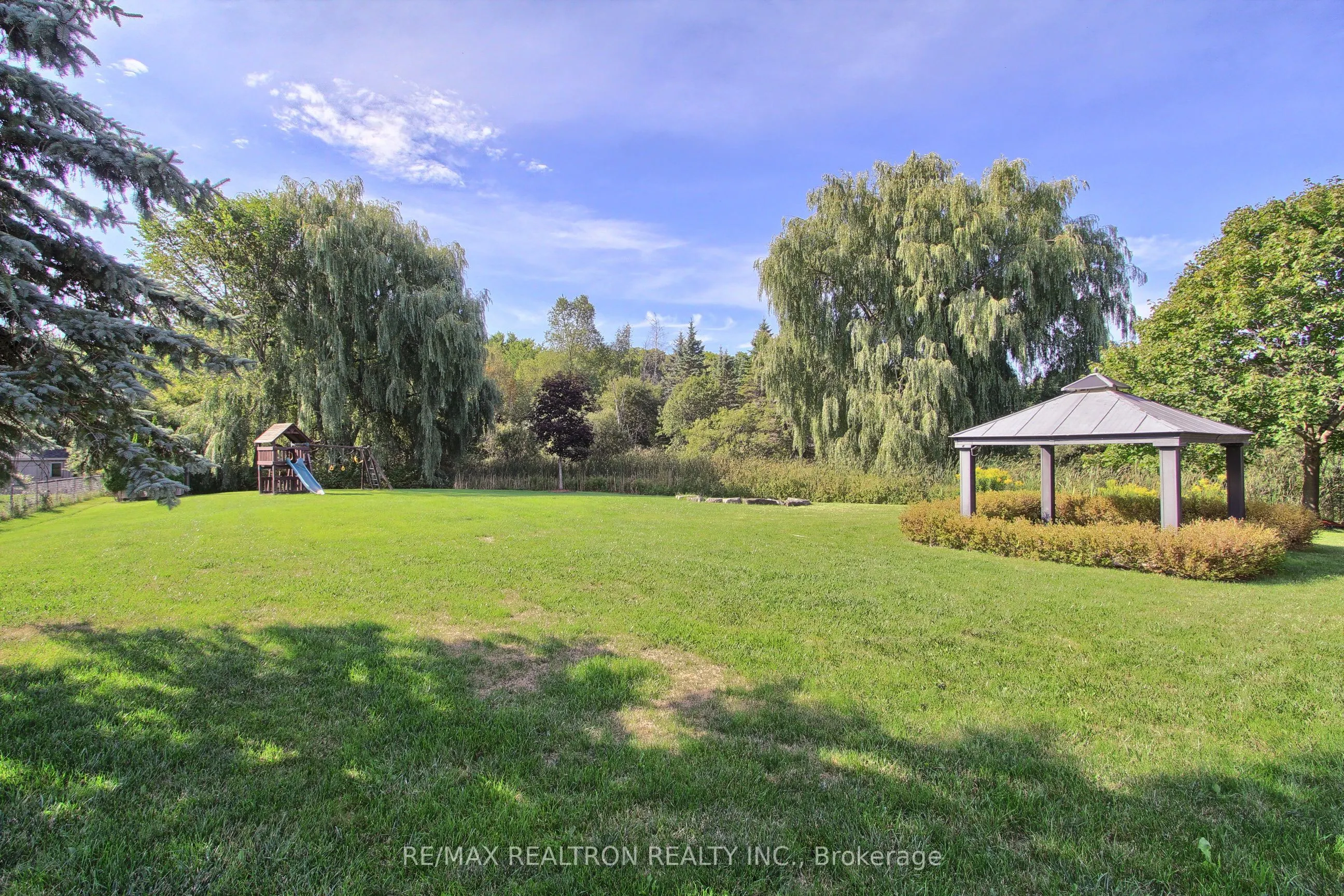 1911 Mount Albert Road