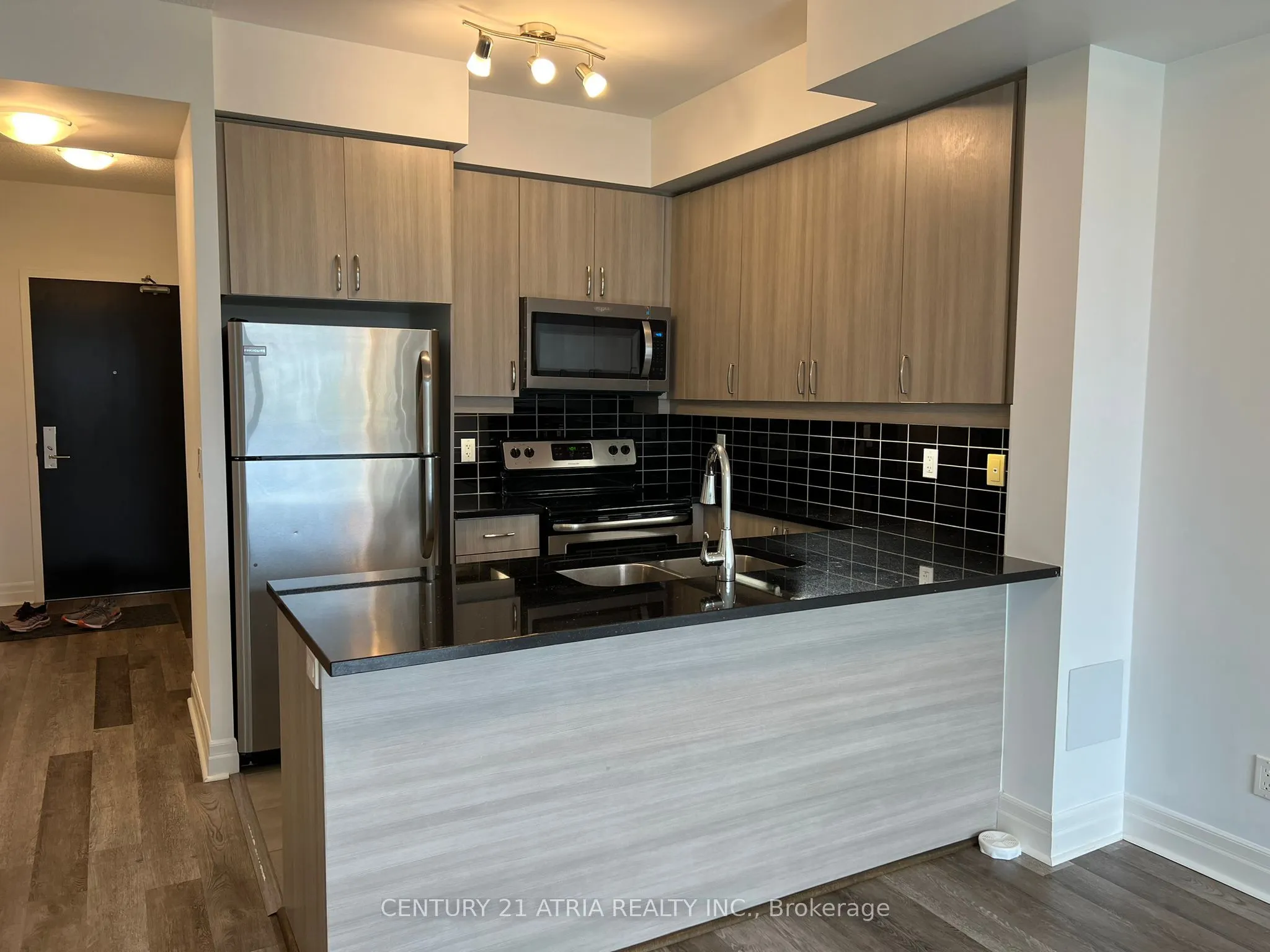 8110 Birchmount Road, #403