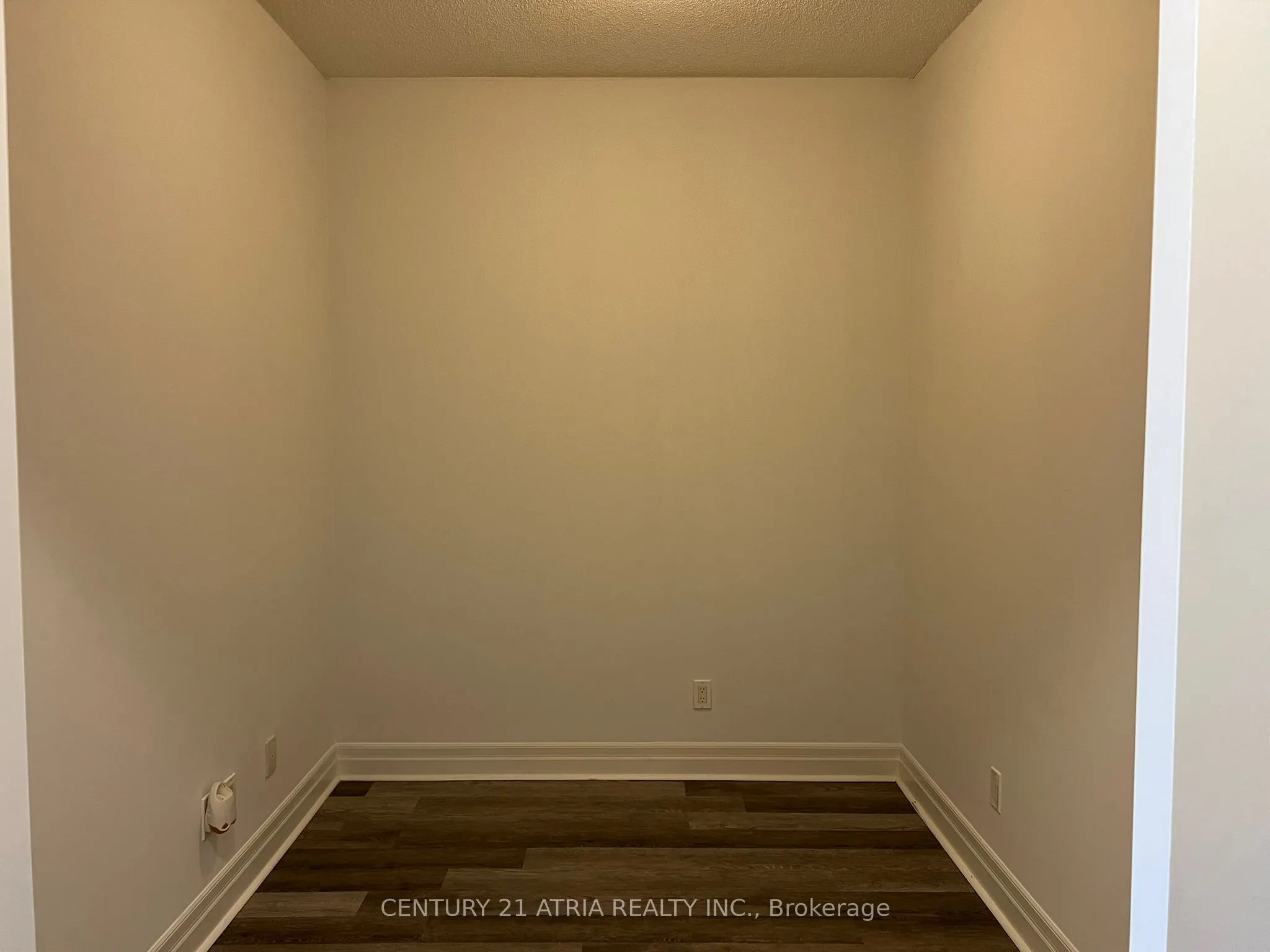 8110 Birchmount Road, #403