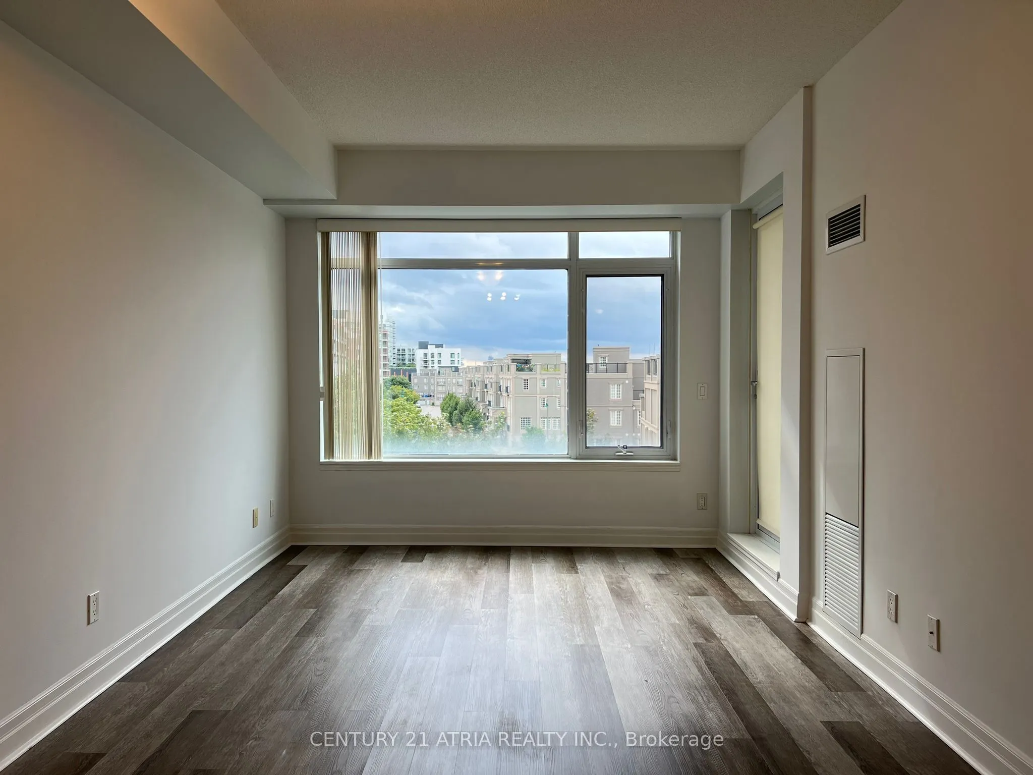 8110 Birchmount Road, #403