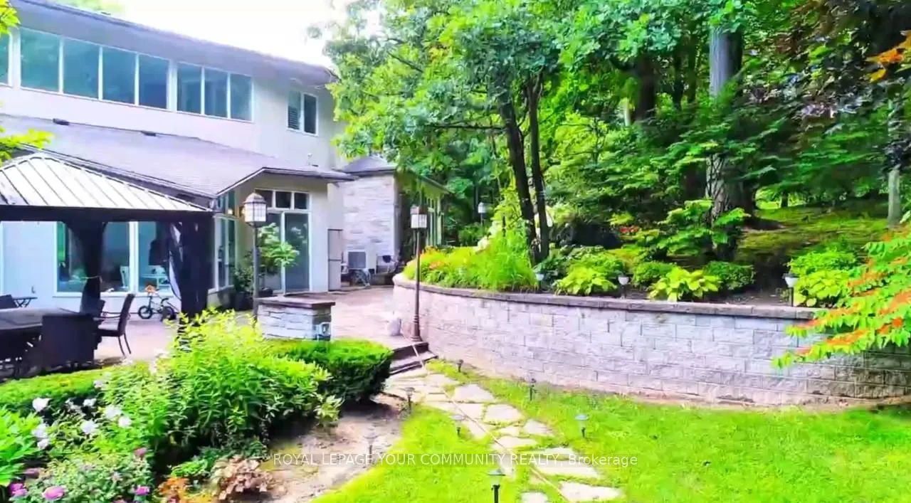 76 Silver Fox Place
