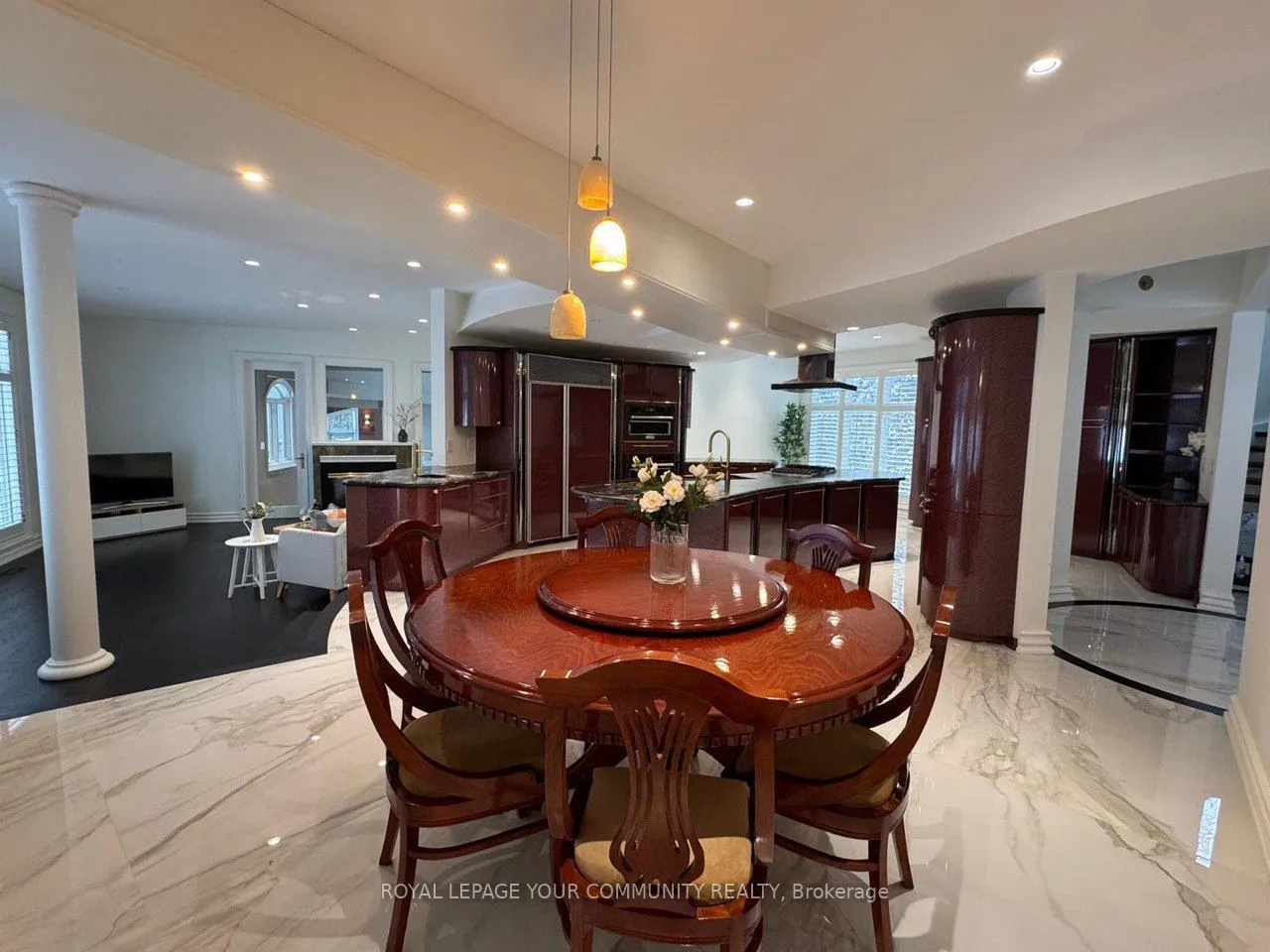 76 Silver Fox Place