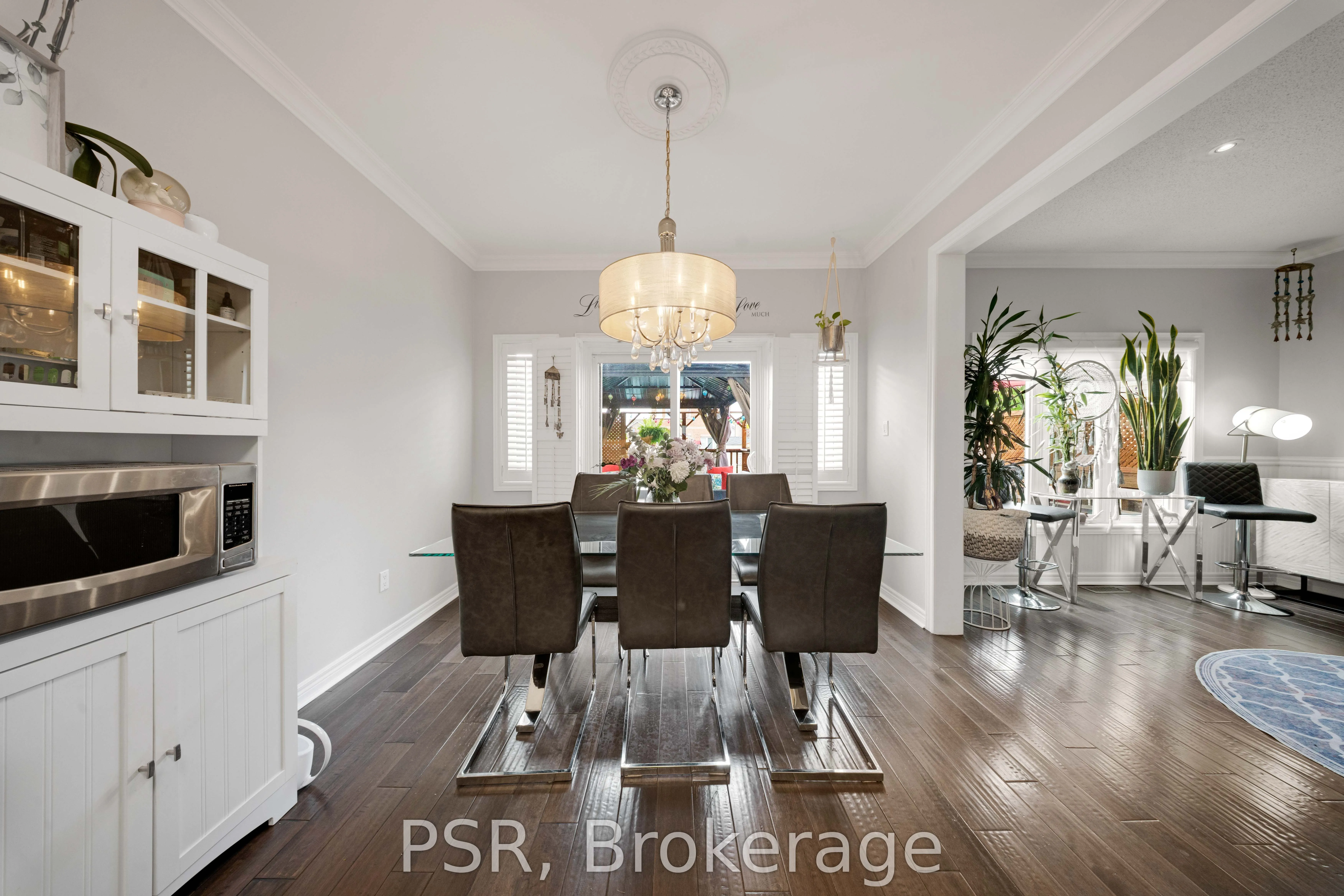 108 Villandry Crescent