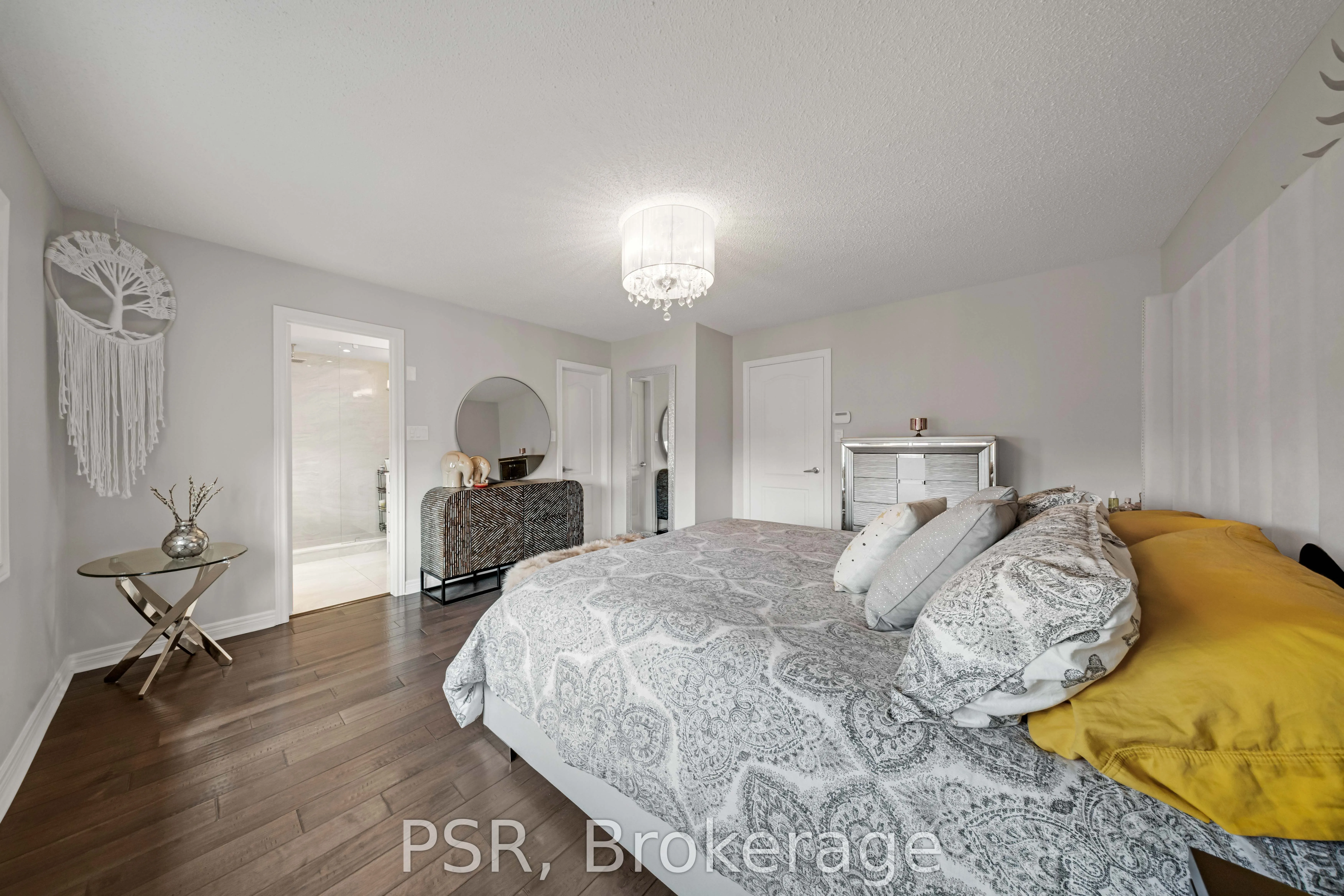 108 Villandry Crescent