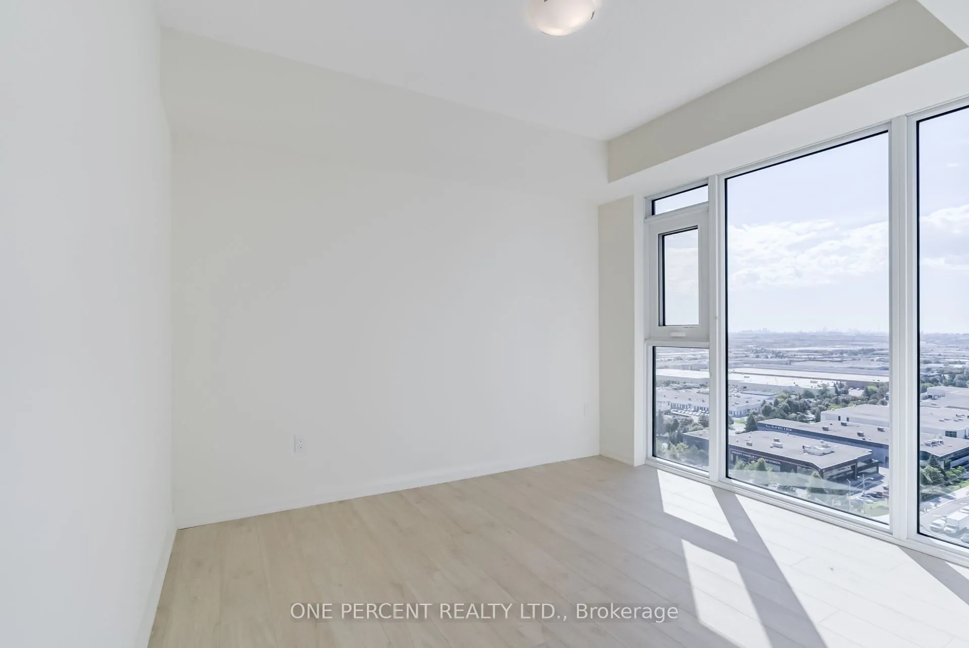 8960 Jane Street, #1910