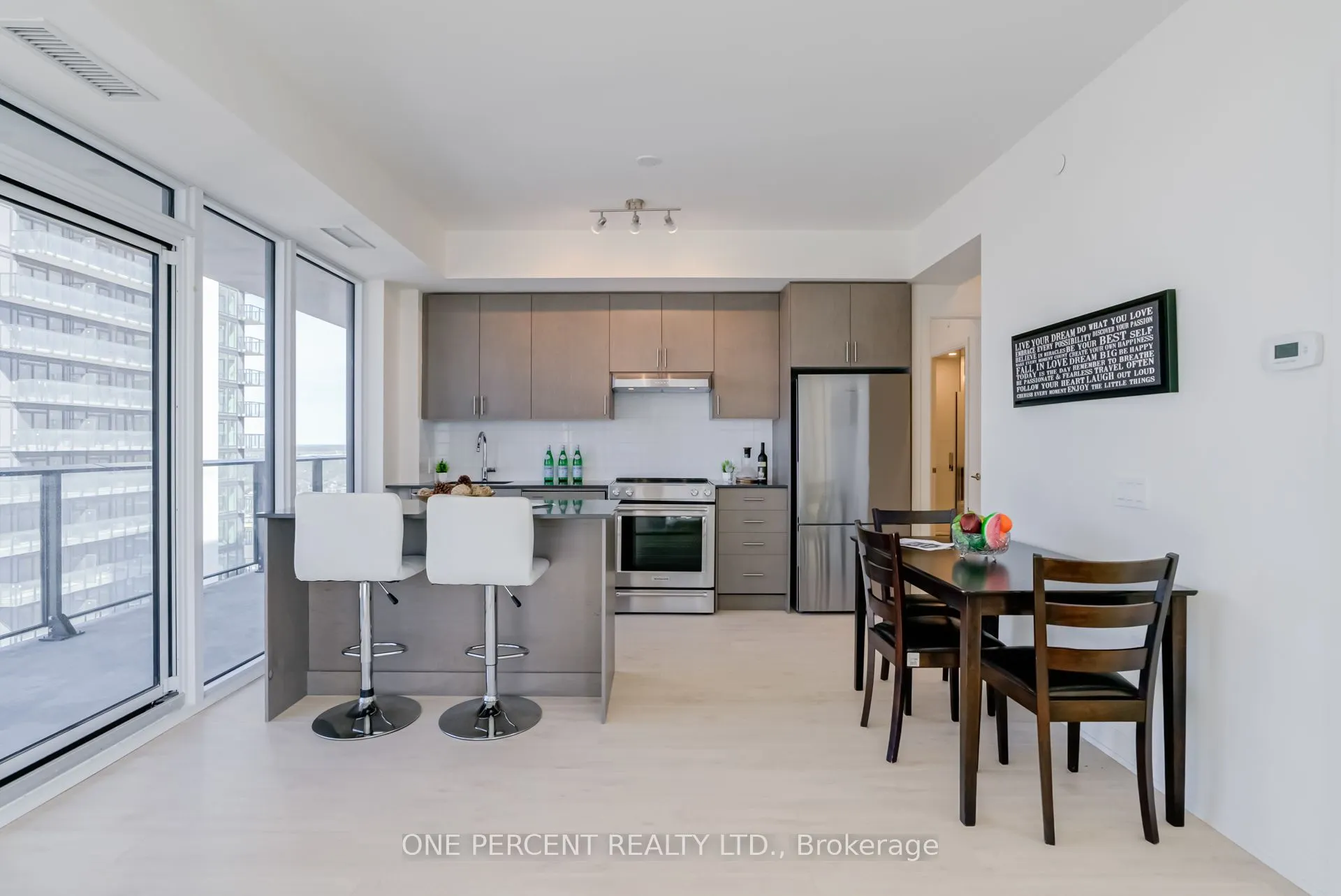 8960 Jane Street, #1910