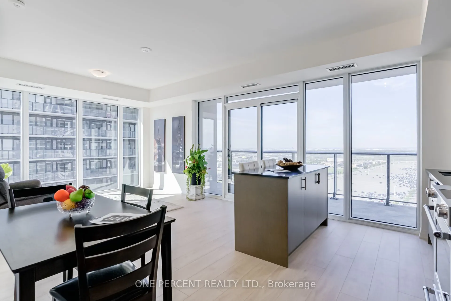 8960 Jane Street, #1910