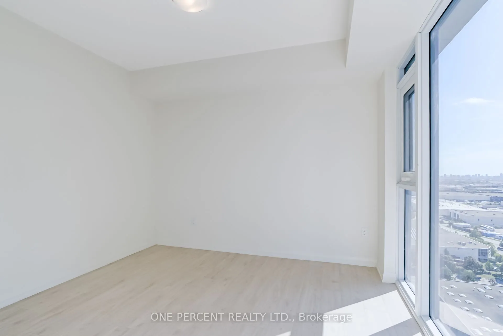 8960 Jane Street, #1910