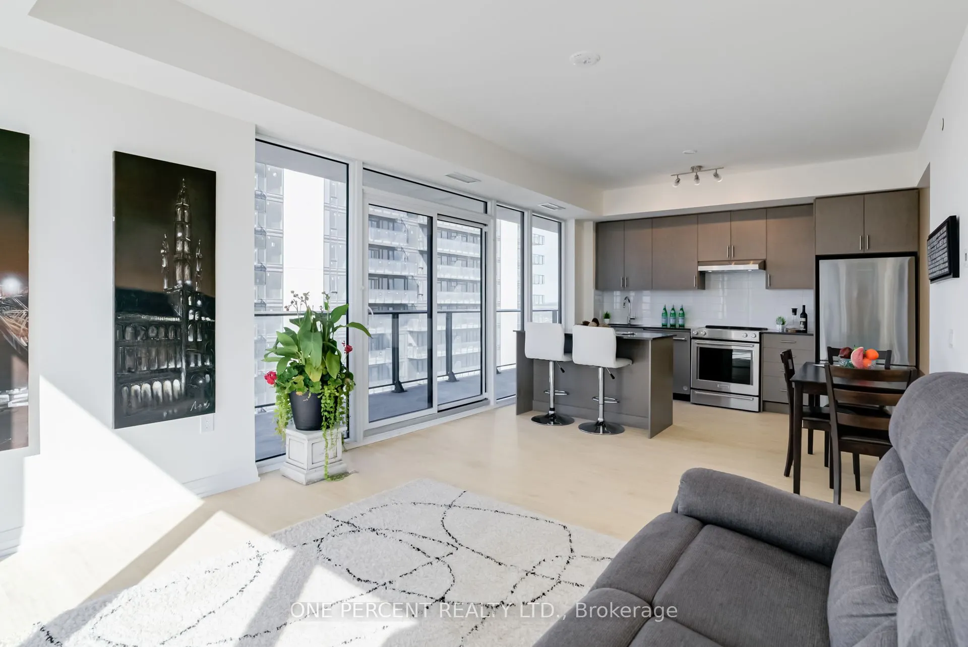 8960 Jane Street, #1910