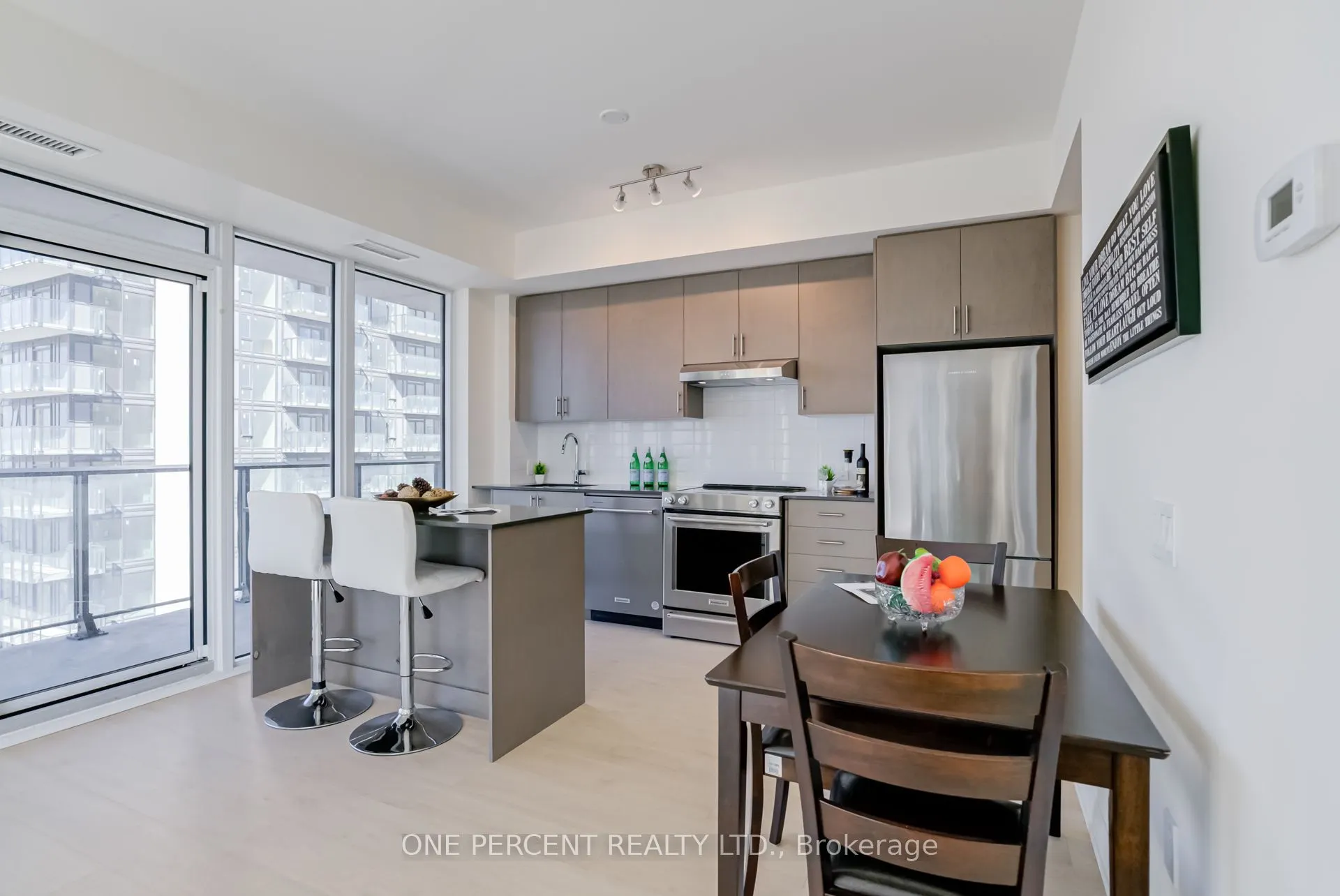 8960 Jane Street, #1910