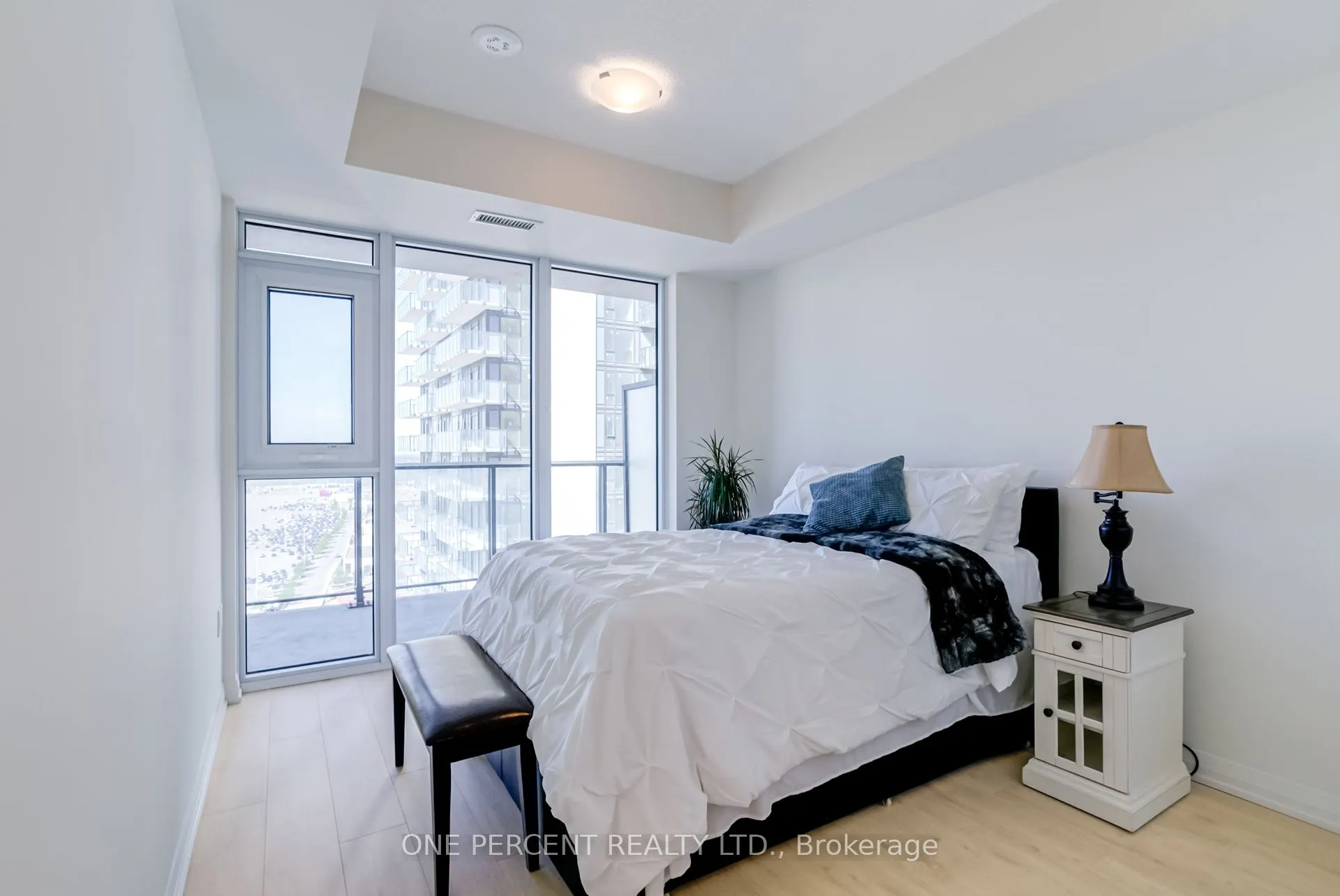 8960 Jane Street, #1910