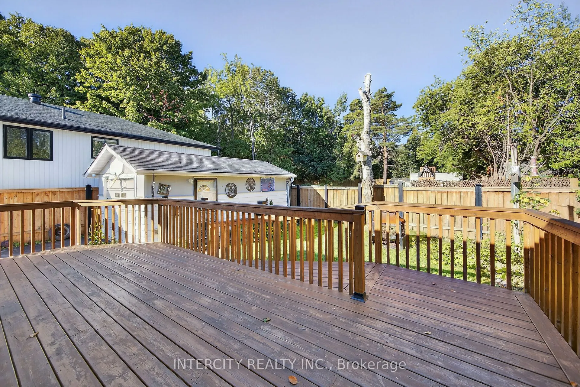 2152 25 Side Road