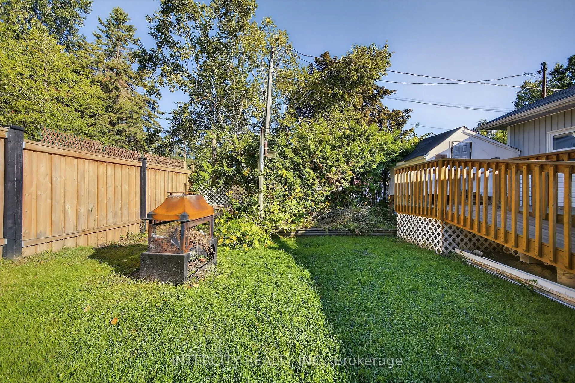 2152 25 Side Road