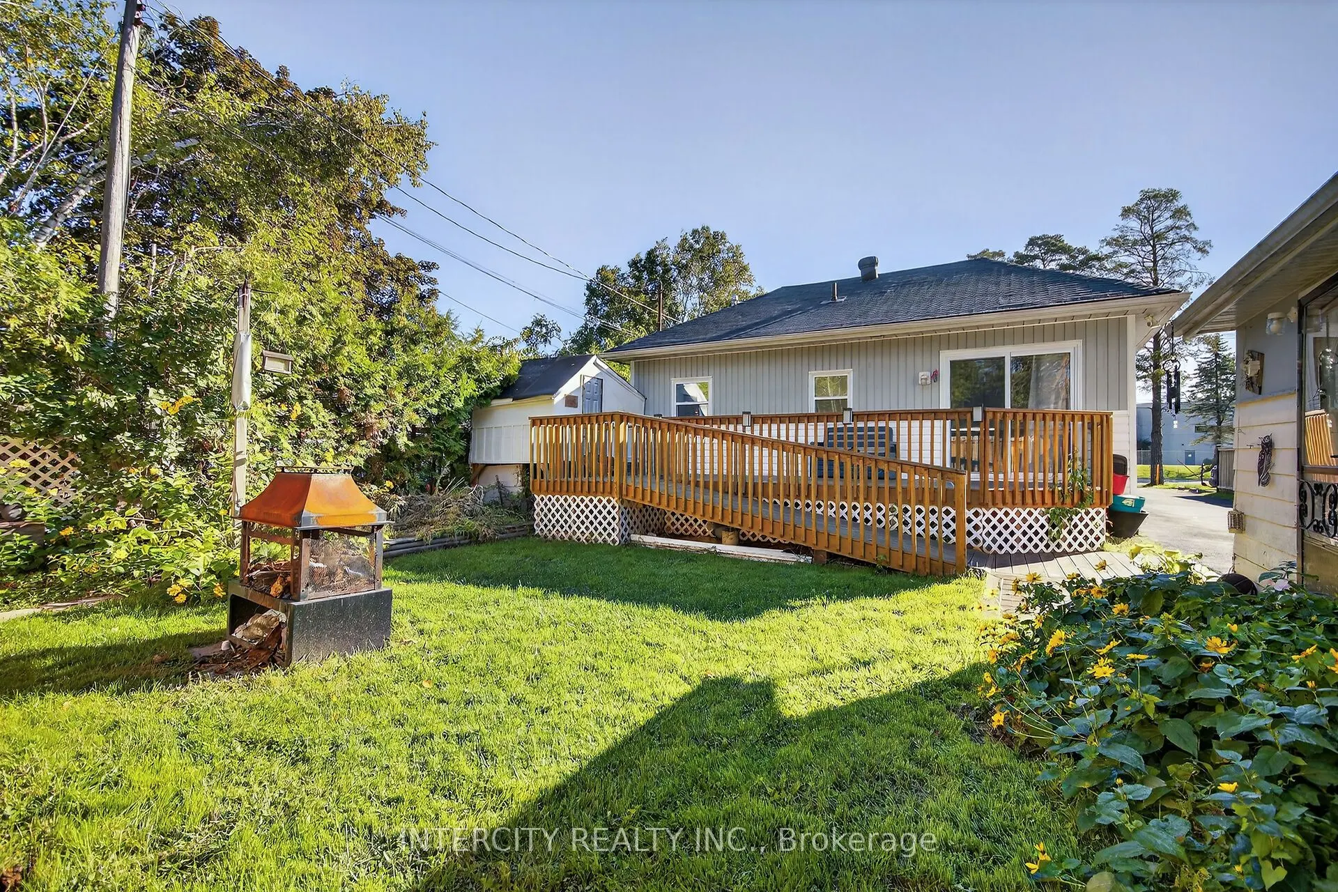 2152 25 Side Road