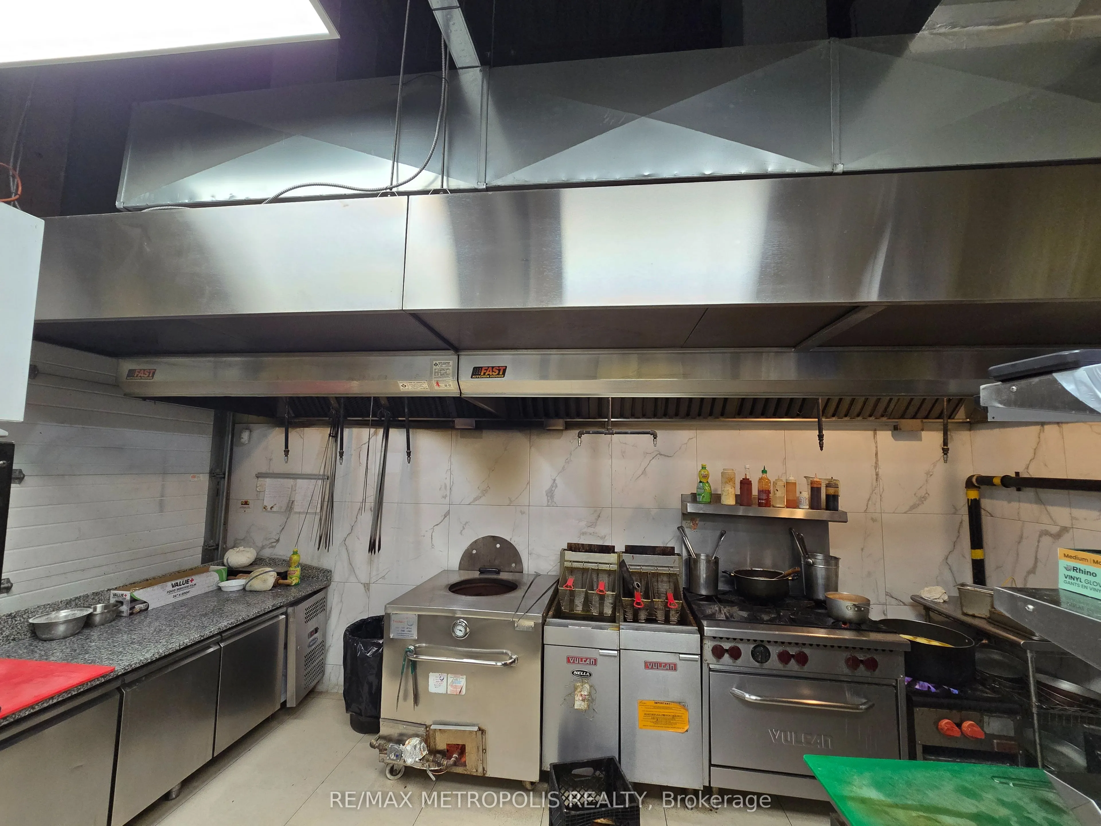18025 Yonge Street, #1