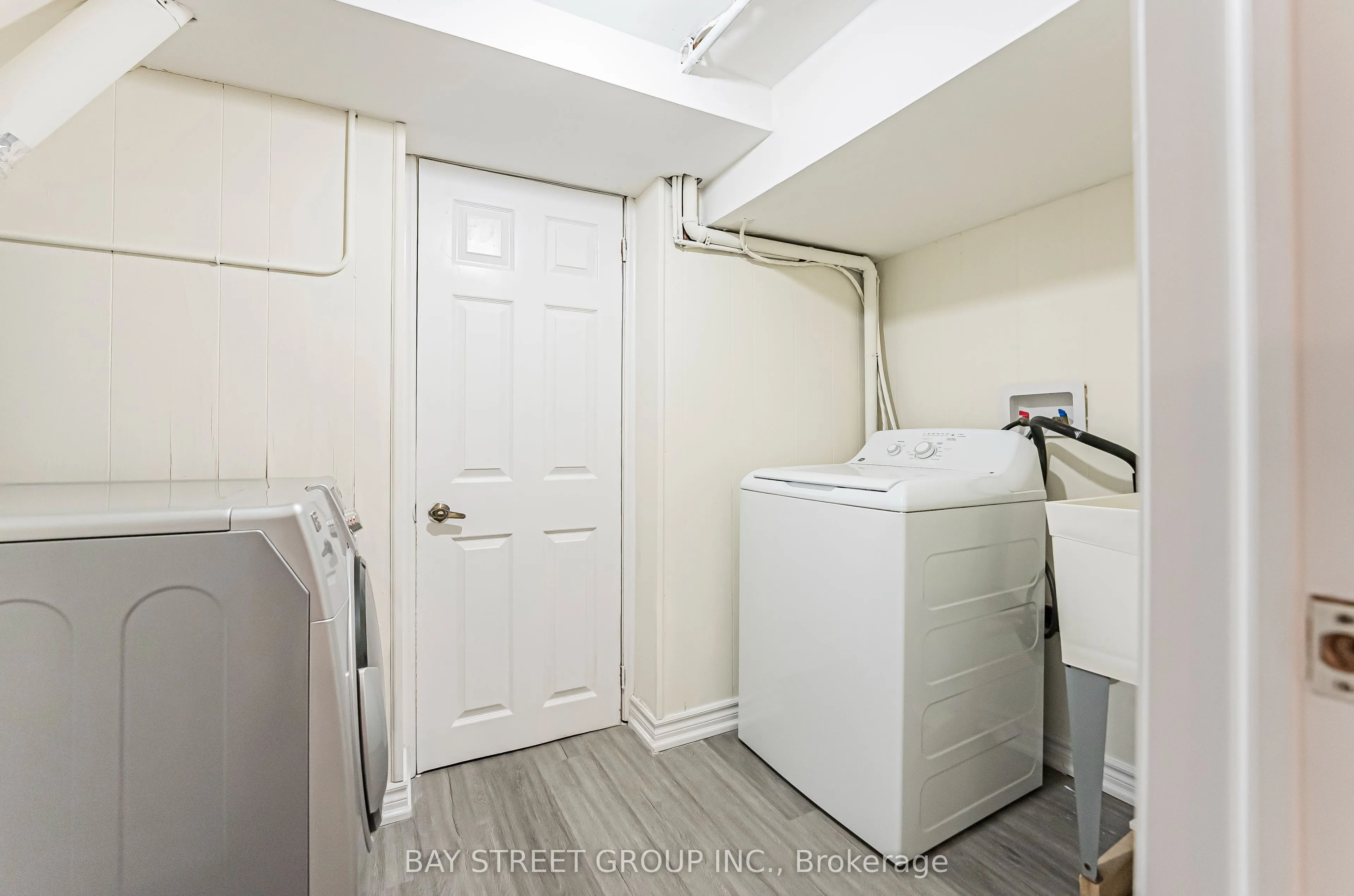 51 Rockport Crescent
