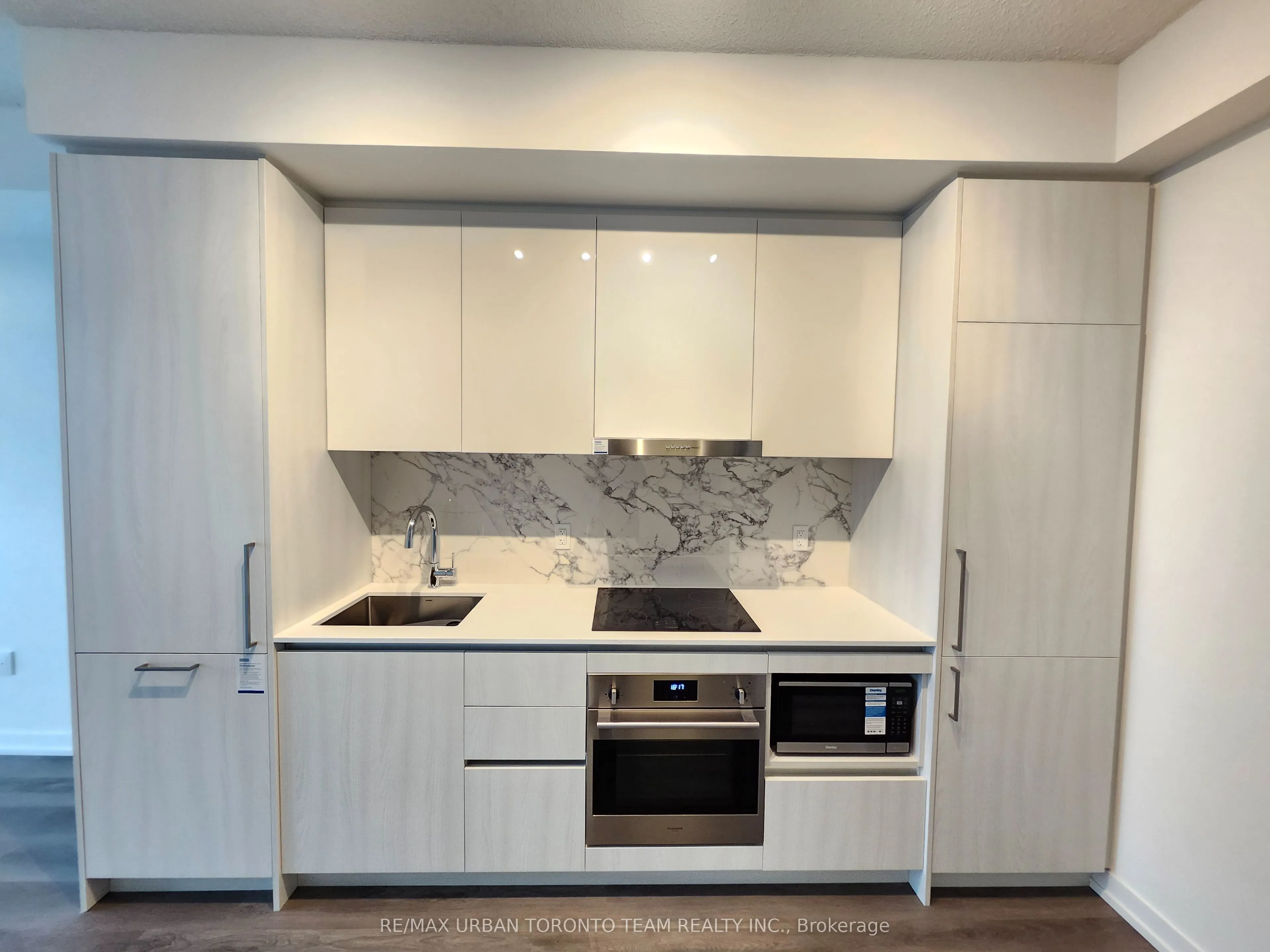 225 Commerce St Street, #6010