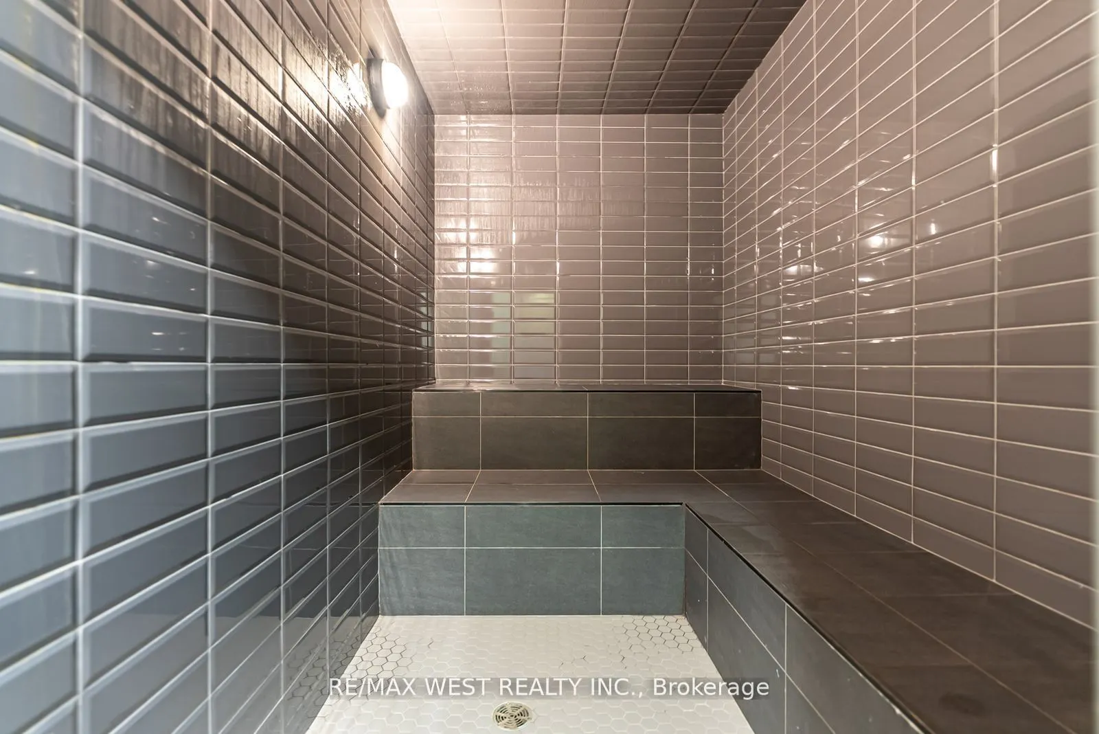 2900 Highway 7 Road, #606