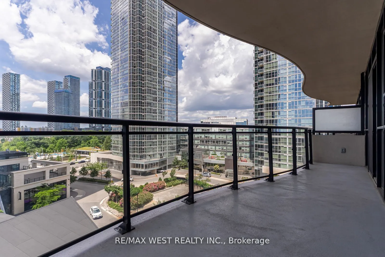 2900 Highway 7 Road, #606