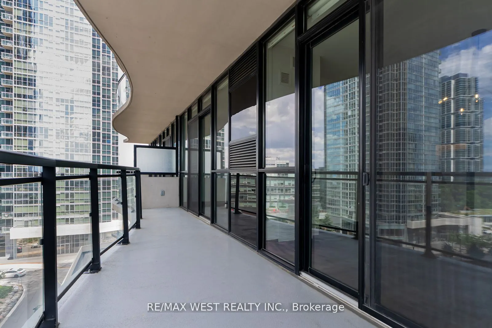 2900 Highway 7 Road, #606
